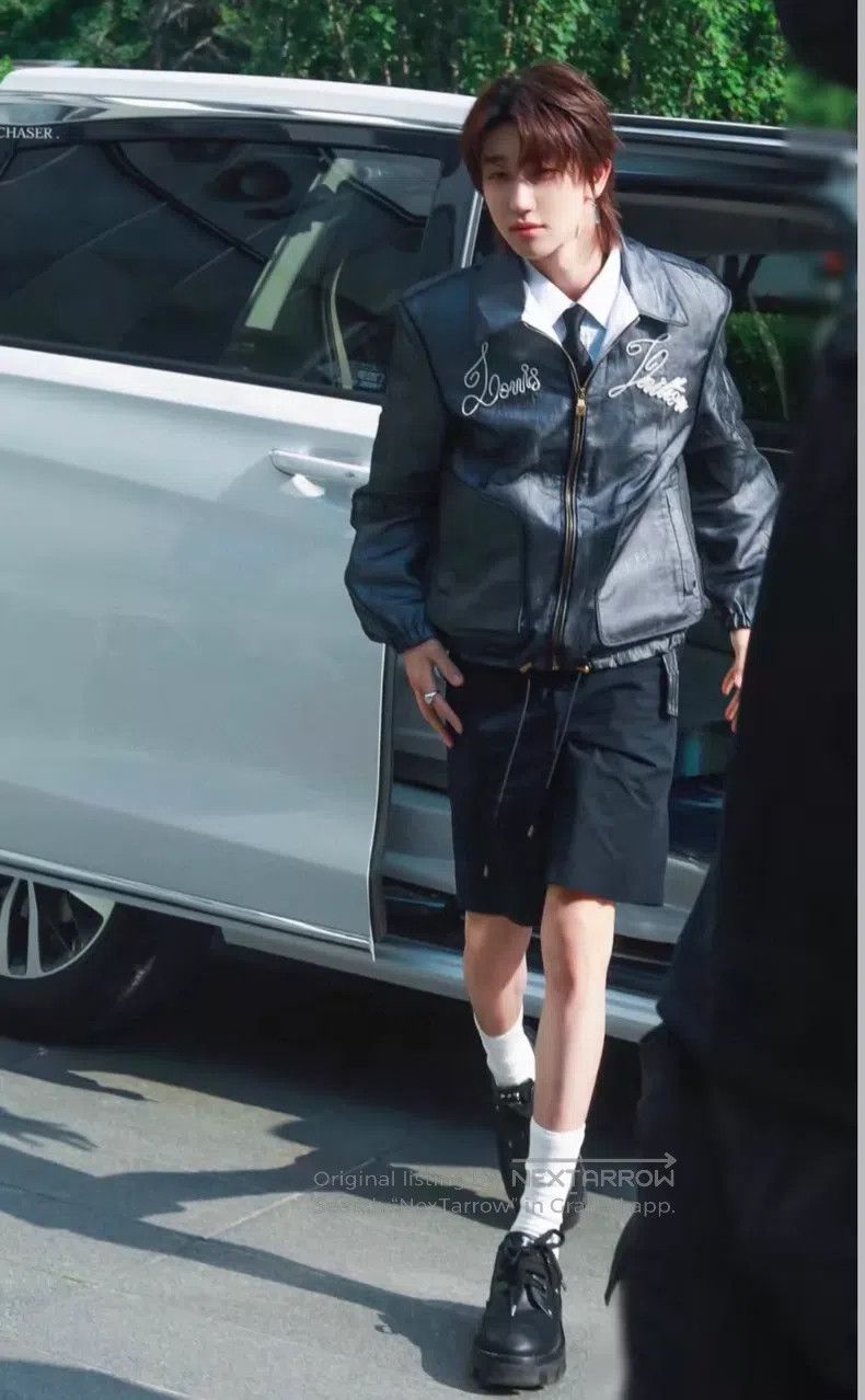 Louis Vuitton Louis Vuitton Embroidered monogram logo grey jacket Size US M / EU 48-50 / 2 - 8 Thumbnail