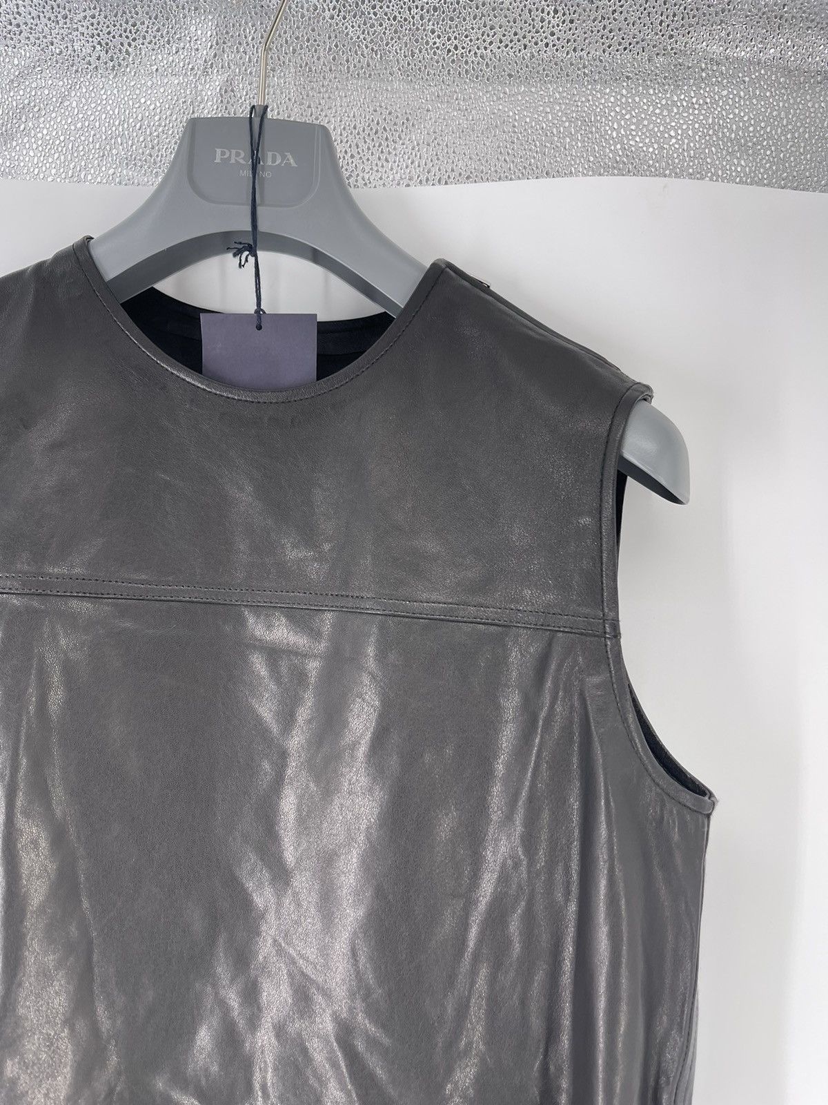 Prada Prada Sleeveless Vitello Jacket Size US S / EU 44-46 / 1 - 3 Thumbnail