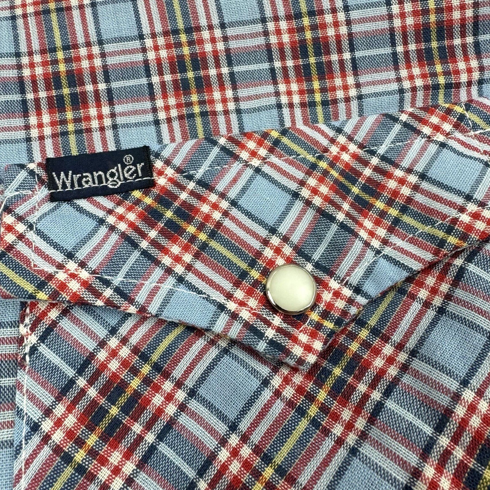 Wrangler VINTAGE Wrangler Western Button Up Shirt Adult Large Plaid Cowboys Pearl Snap 90s Mens Size US L / EU 52-54 / 3 - 3 Thumbnail