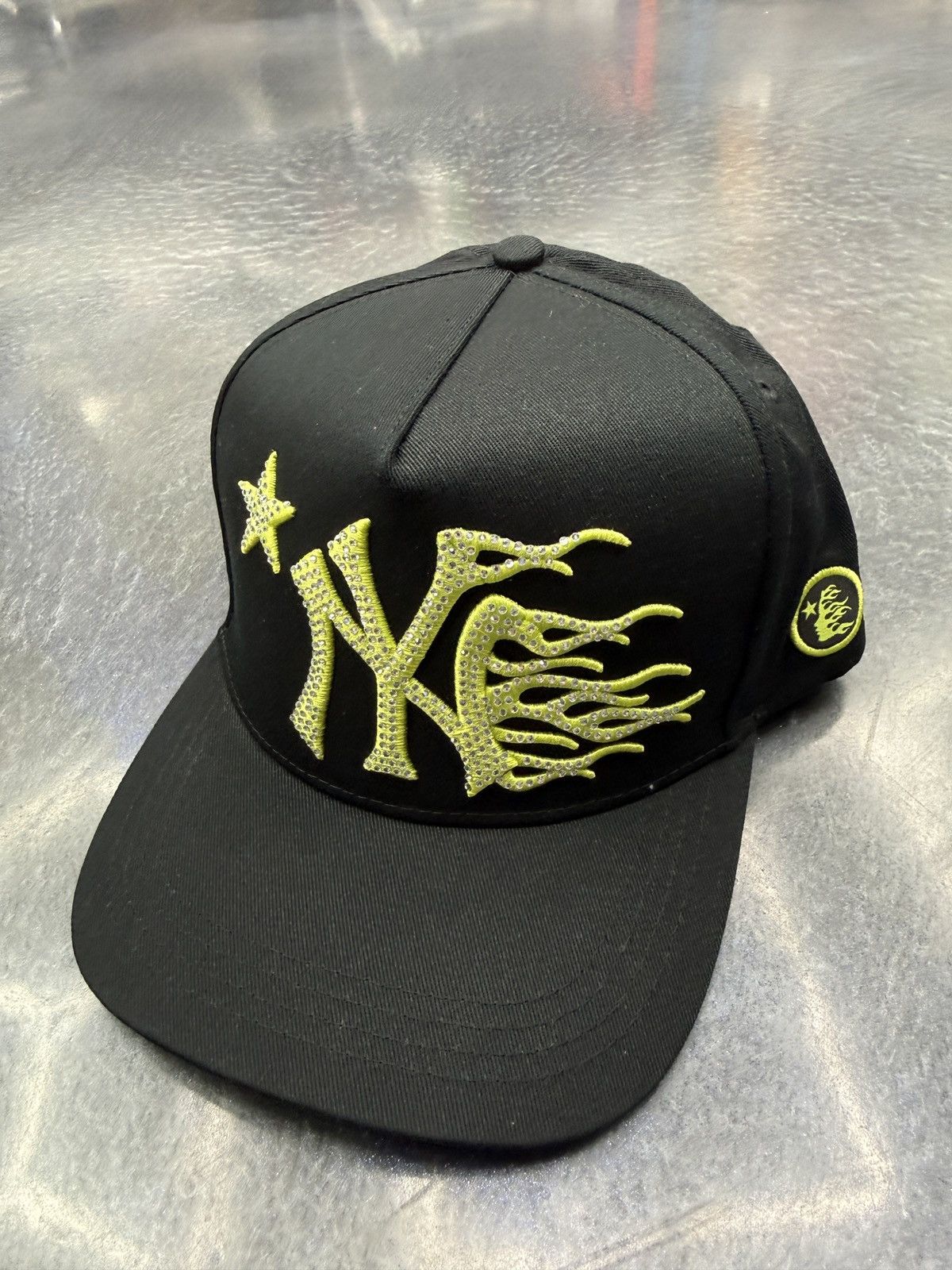Hellstar NY Rhinestone Snapback