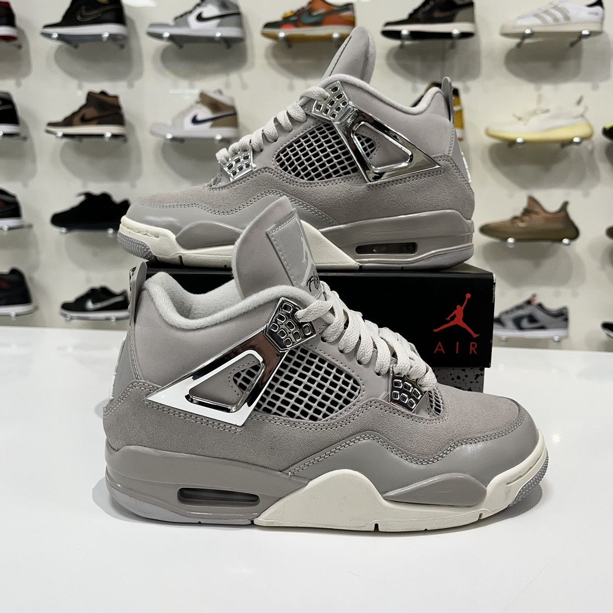 Air Jordan Retro Frozen Moments (W)