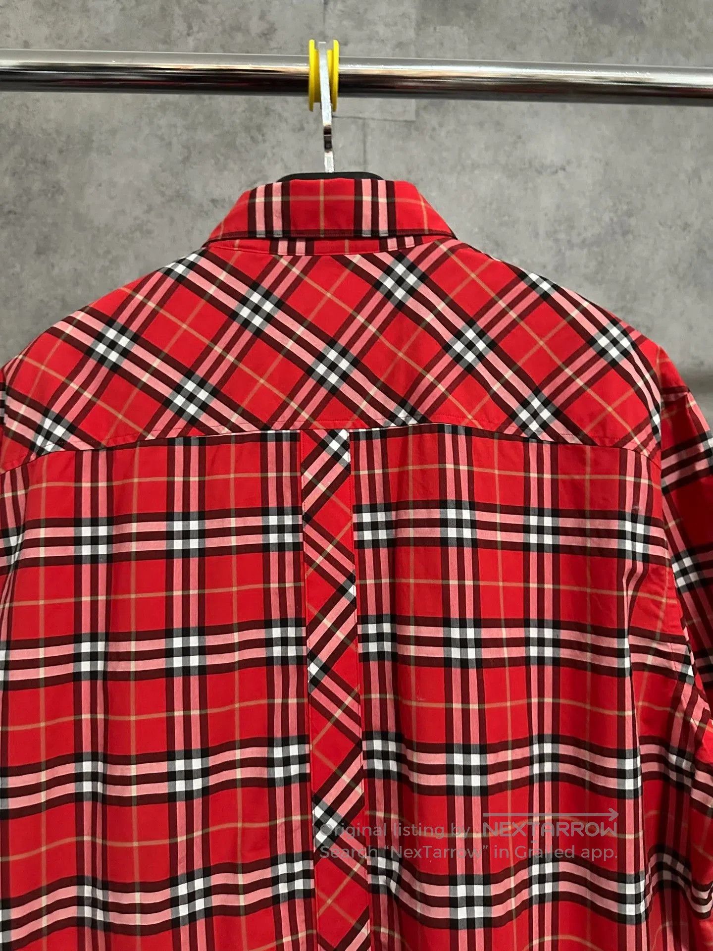 Burberry Burberry Red Plaid Short-Sleeve Shirt. Size US XL / EU 56 / 4 - 6 Thumbnail