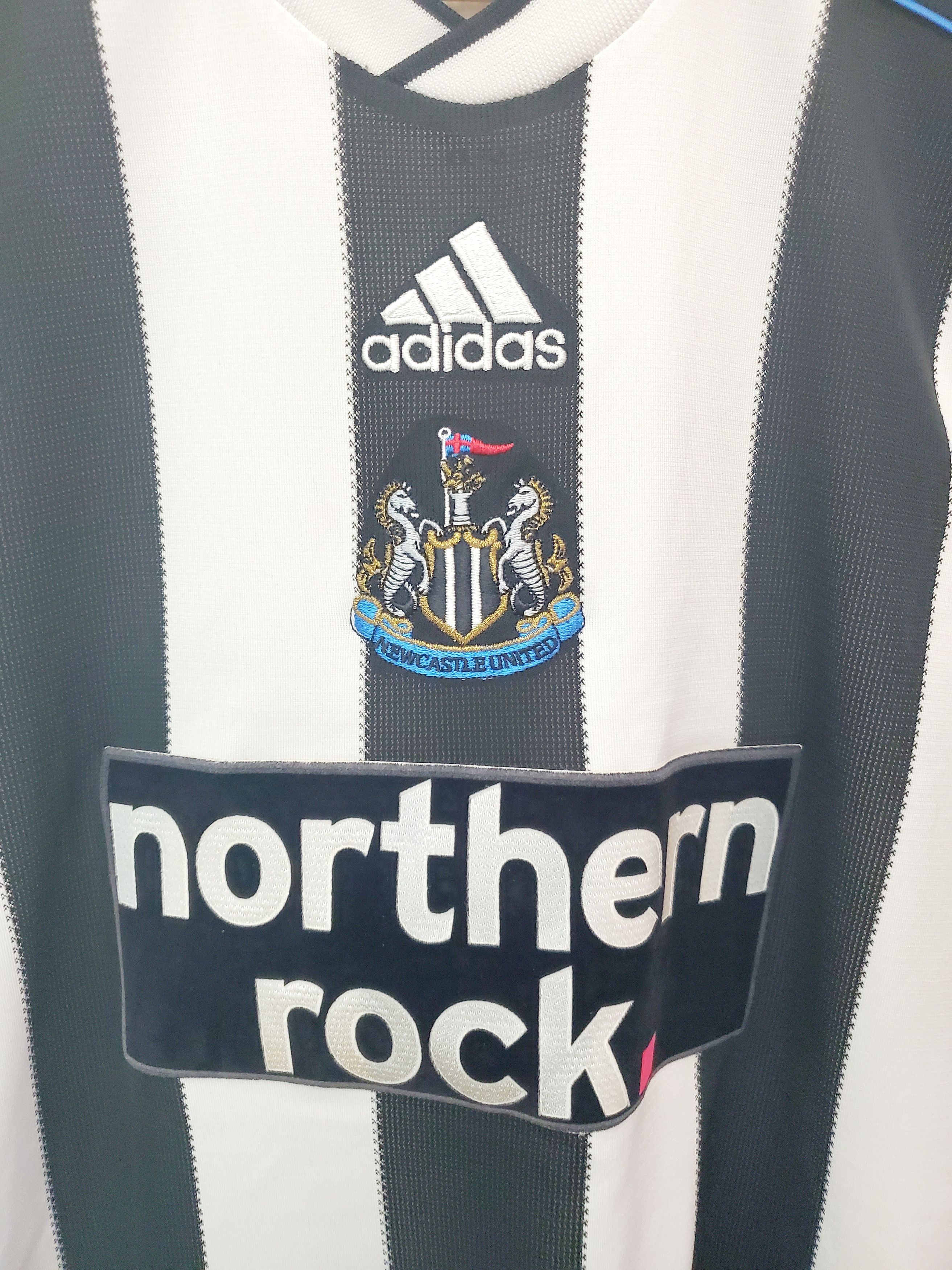 Adidas × Vintage Newcastle United Home Jersey, size S,M ideal condition Size US M / EU 48-50 / 2 - 2 Thumbnail
