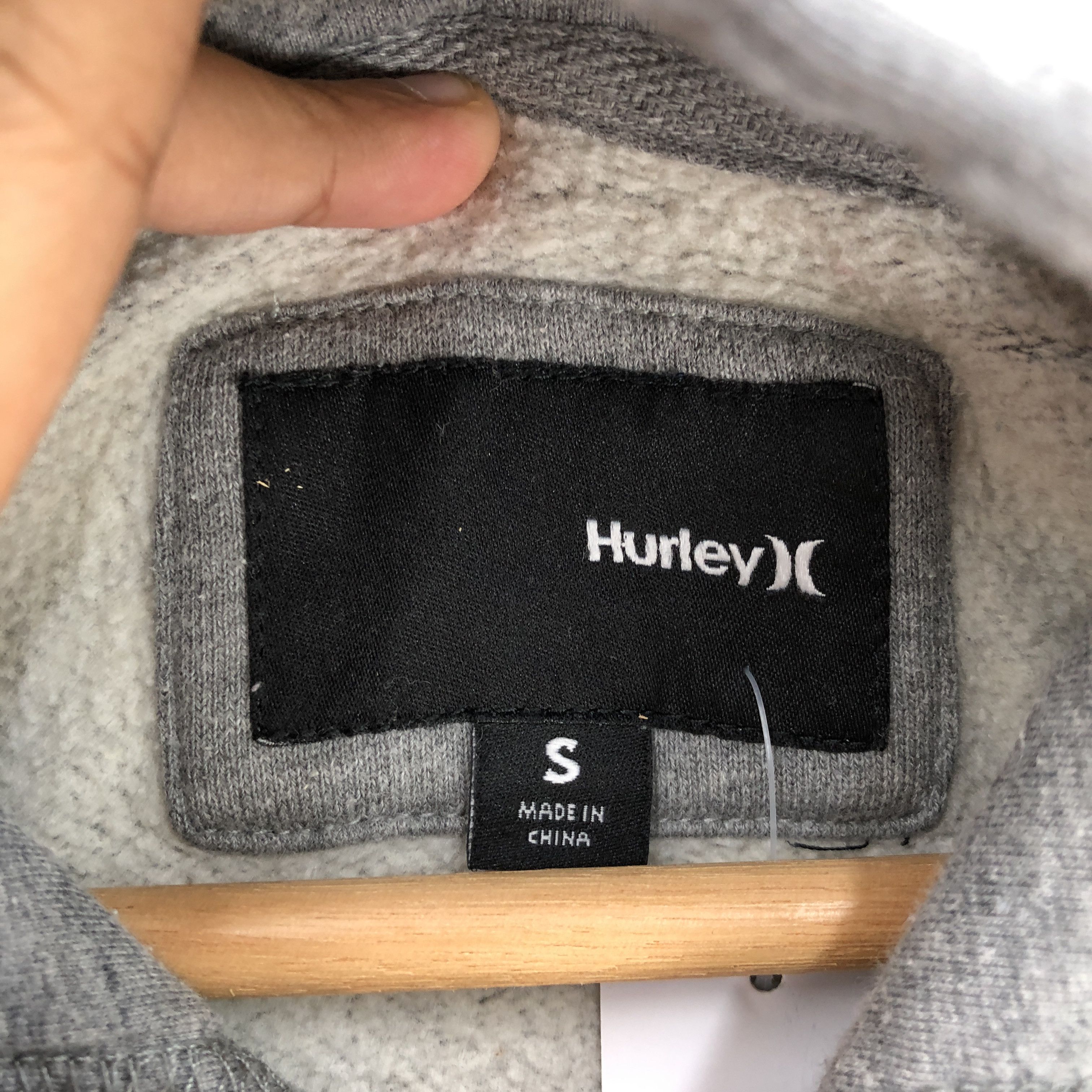 Hurley Vintage Hurley Sweater Surfwear Hooded Hurley Sweatshirt Size US S / EU 44-46 / 1 - 10 Thumbnail