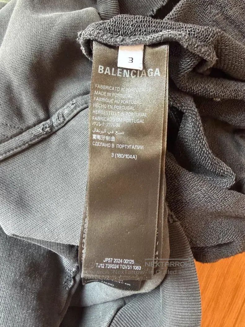 Balenciaga Balenciaga Pattern Printed Hooded Long Sleeve Sweatshirt Size US L / EU 52-54 / 3 - 4 Thumbnail
