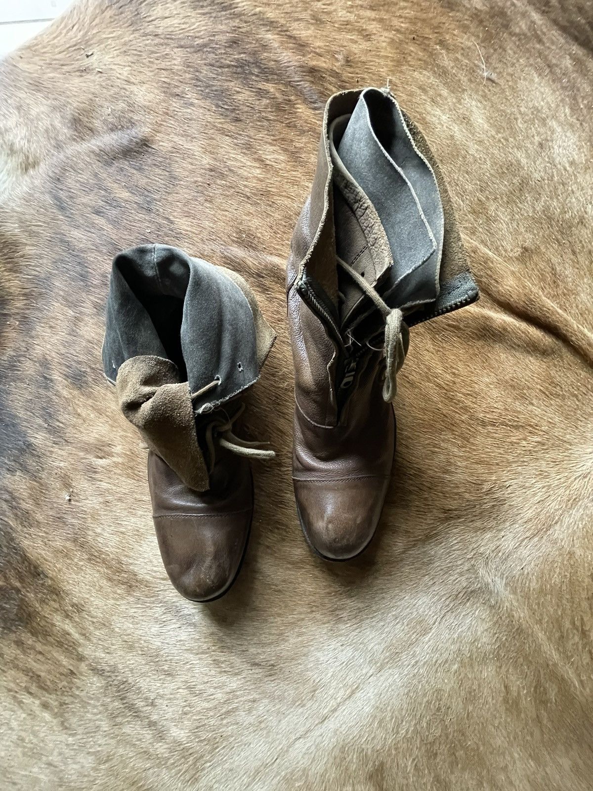 Alfredo Bannister Alfredo Bannister Foldable Leather Layered