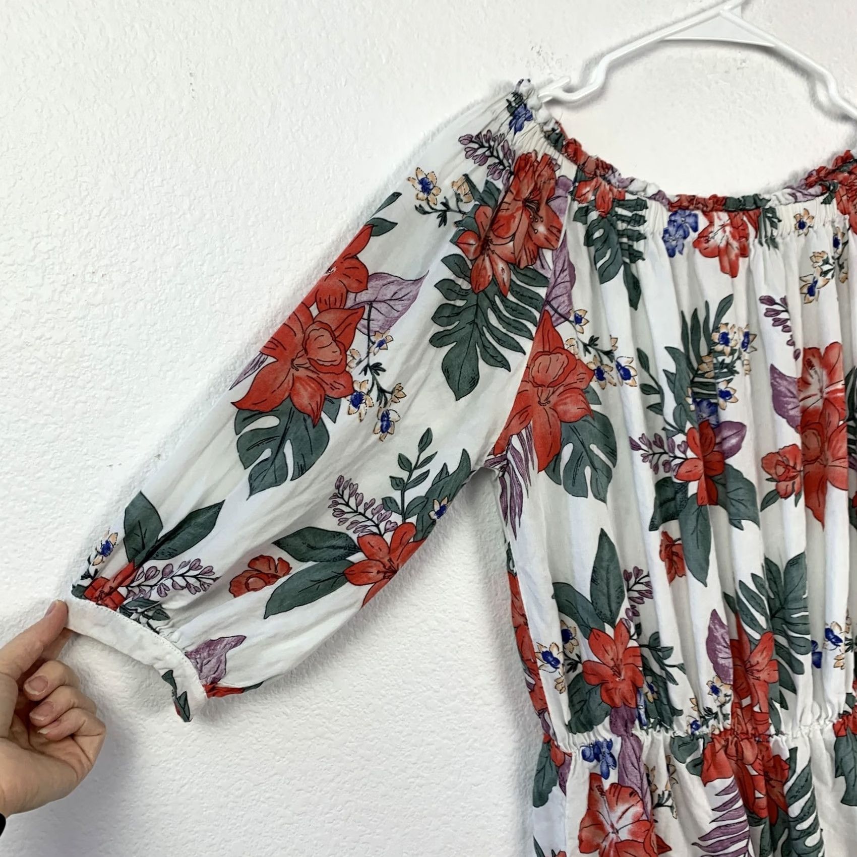 Vintage Joss Swimwear Women's M Off the Shoulder Floral Tropical Rayon Mini Dress Tunic Top, Elastic Waist, 3/4 Balloon Sleeves, White Size M / US 6-8 / IT 42-44 - 2 Thumbnail