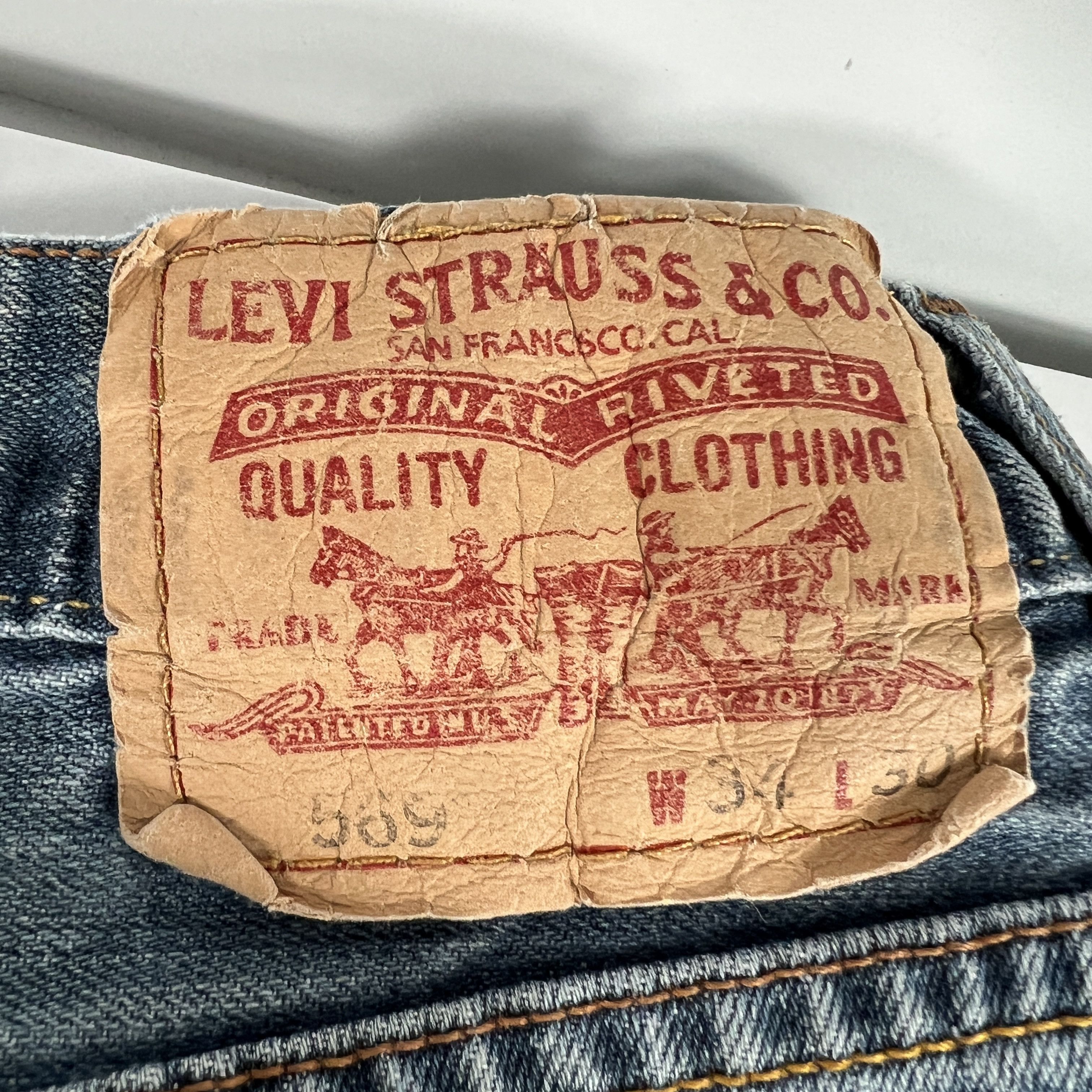 Levi's Y2K Levi's Jean 569 Loose Straight Blue Faded Thrashed Denim Size US 34 / EU 50 - 17 Thumbnail