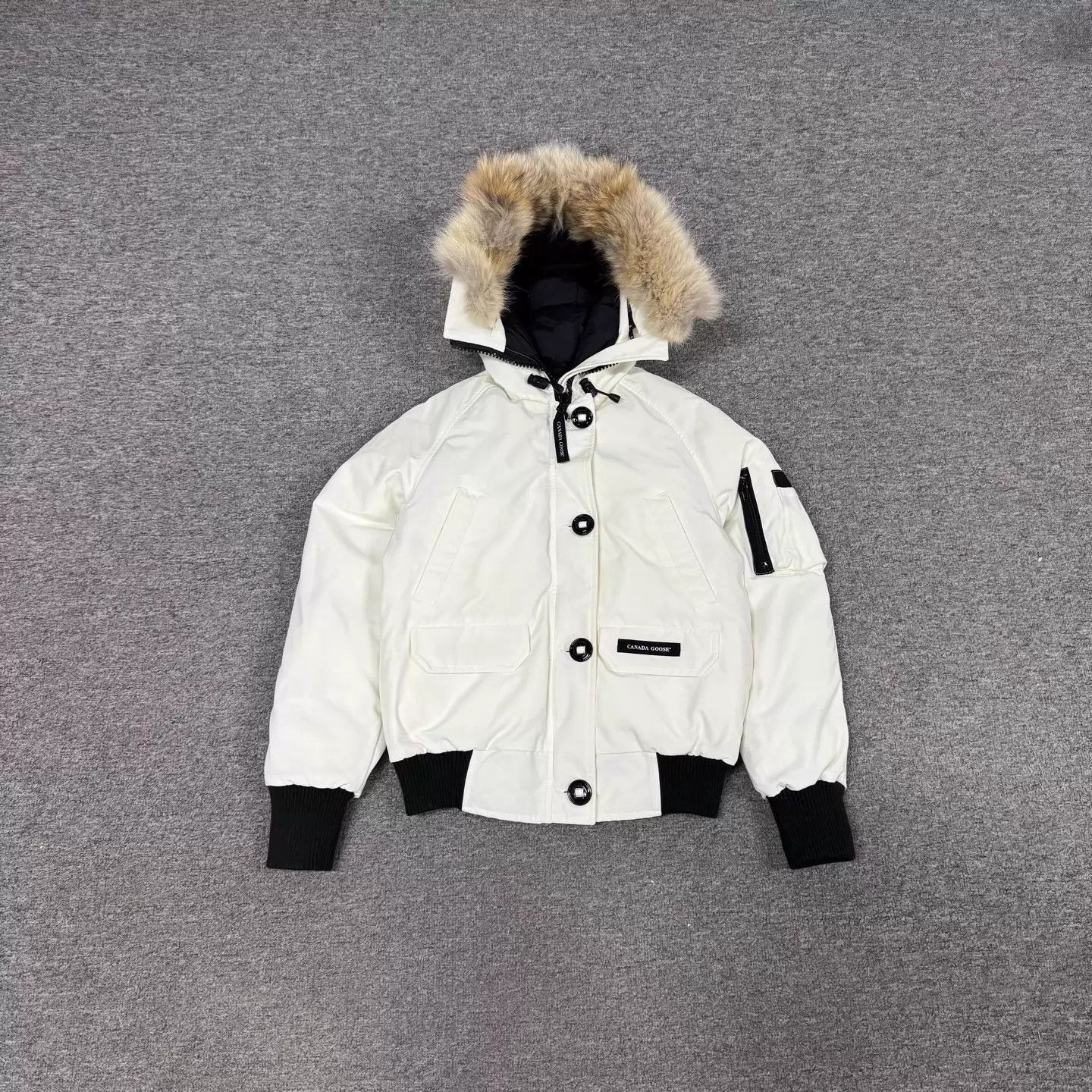 Canada Goose Canada Goose White Wolf Fur Collar Pilot Jkt XS 99 New Size US XS / EU 42 / 0 - 1 Thumbnail