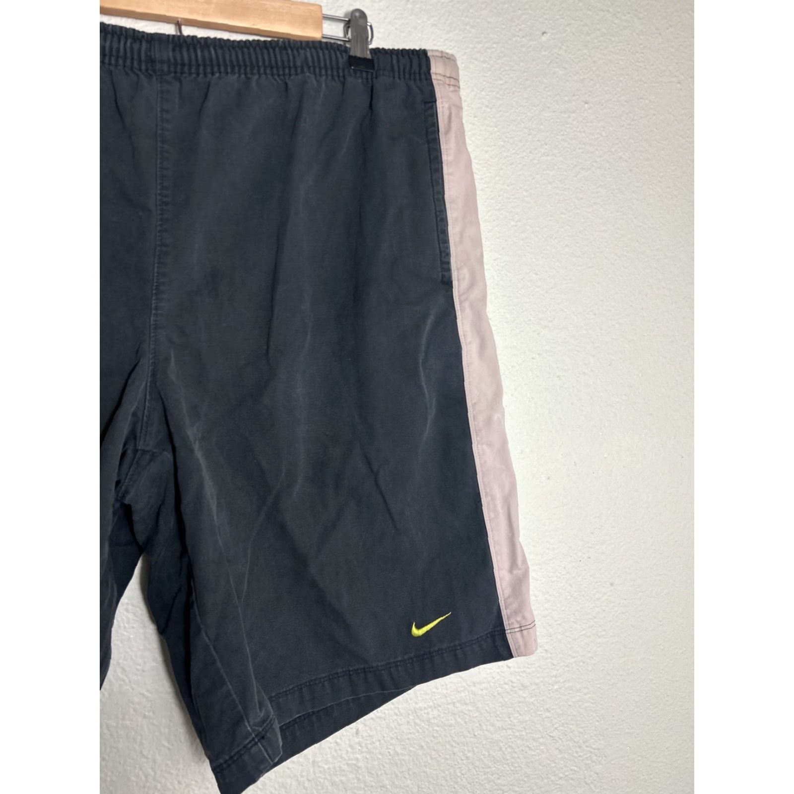 Nike VINTAGE Y2K Nike Mens XL Navy White Drawstring Shorts Cotton Green Swoosh 40x11 Size US 36 / EU 52 - 3 Thumbnail