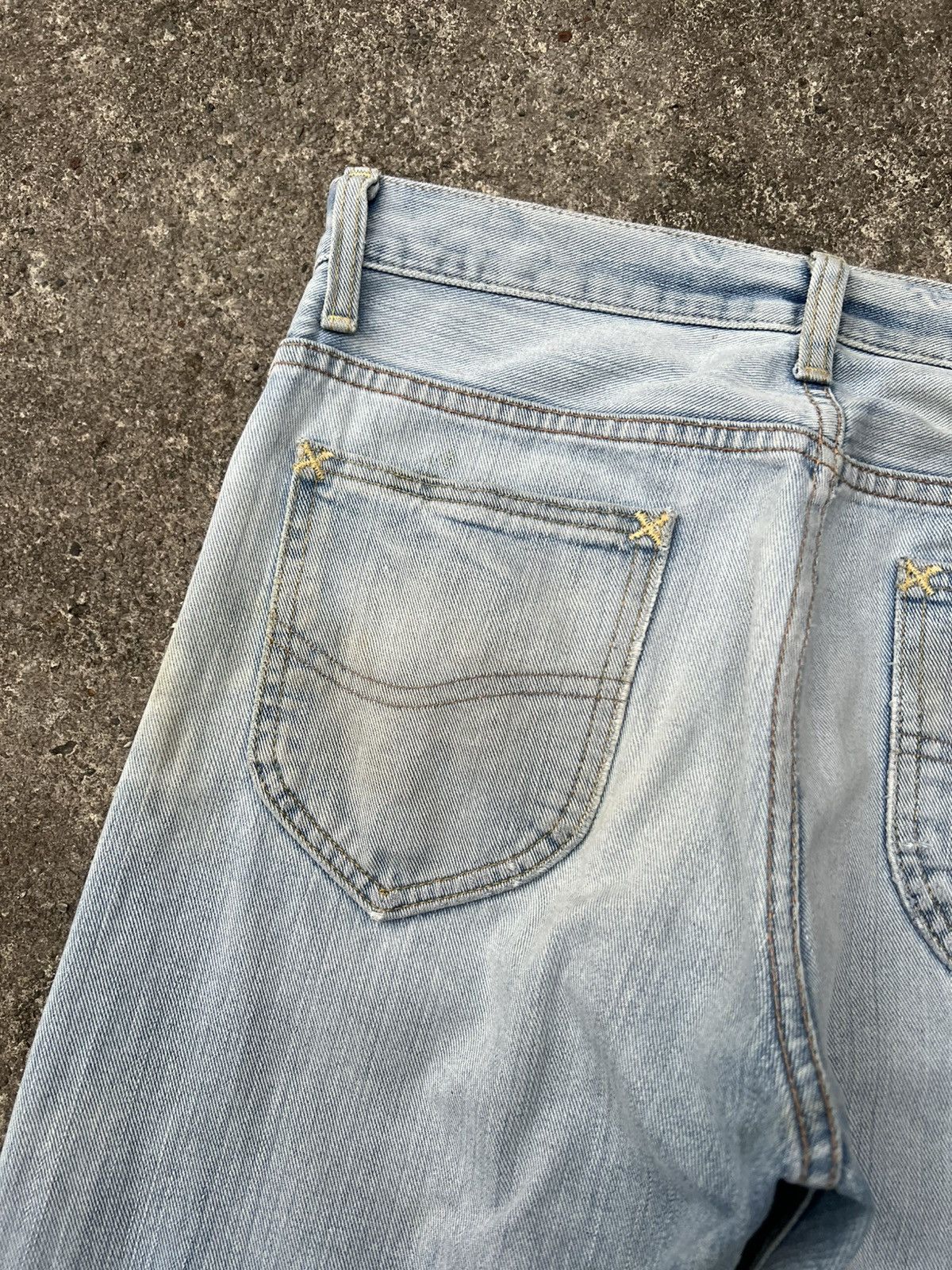 Japanese Brand Vintage 90’s Lee Riders Sanforized Selvedge Faded Jean Size US 30 / EU 46 - 21 Thumbnail