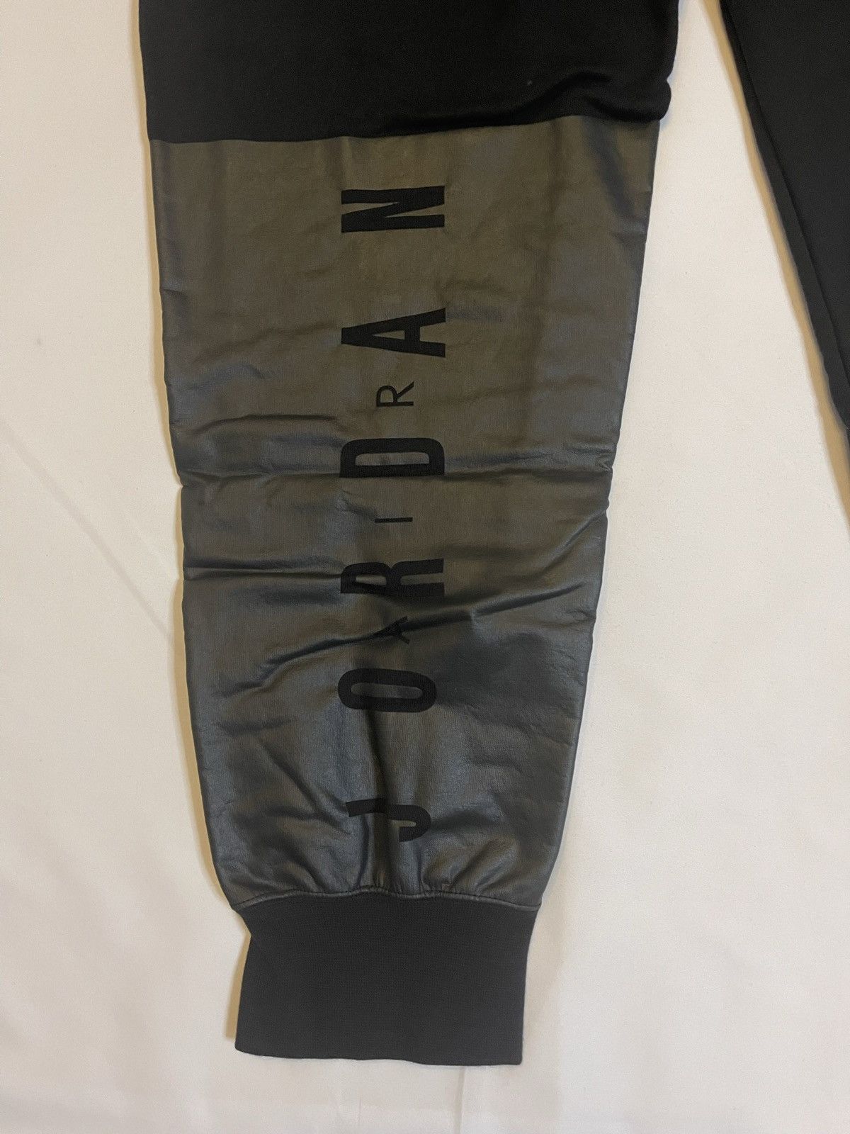 Jordan Brand Huf Nike sb sweatpant supreme jordan kith essentials yeezy Size US 33 - 9 Thumbnail