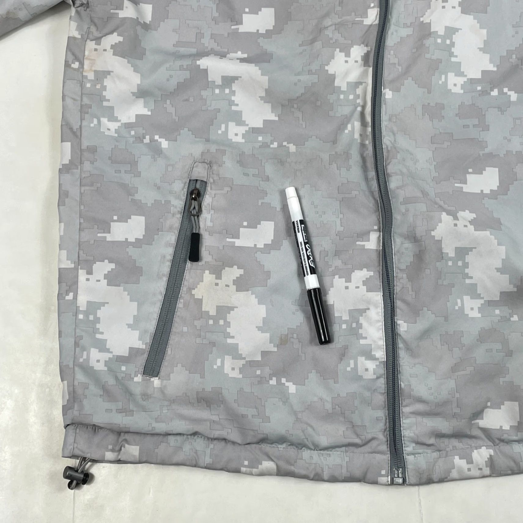 New Balance New Balance Jacket Mens Small Gray Camouflage Hooded Full Zip Running Hiking Gym Size US S / EU 44-46 / 1 - 6 Thumbnail