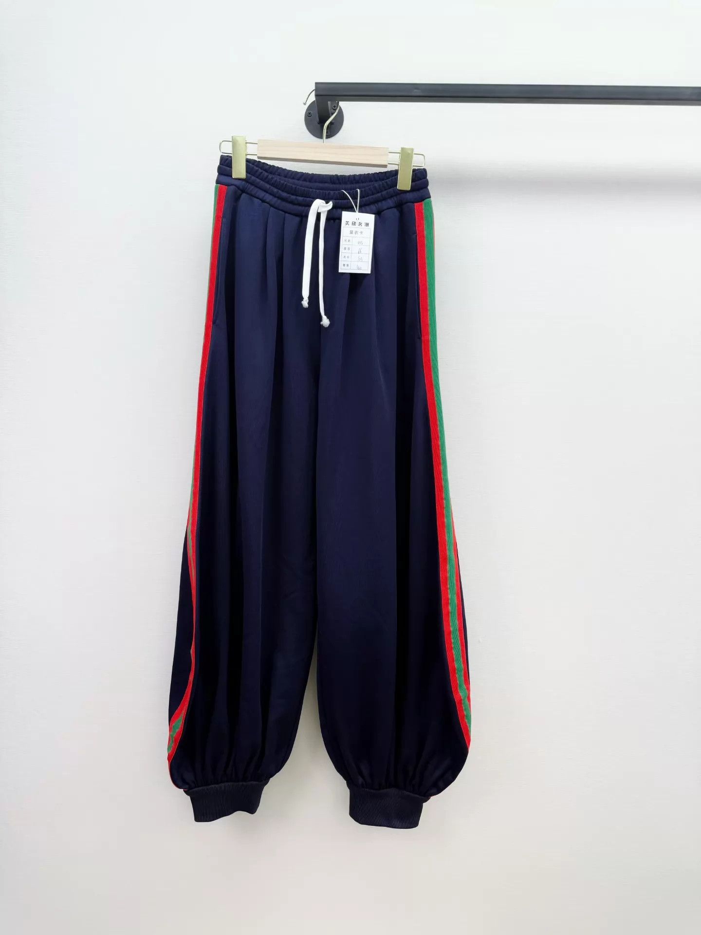Gucci Gucci Colorblocked Tapered Track Pants XXS Size 24" / US 00 / IT 34 - 1 Thumbnail