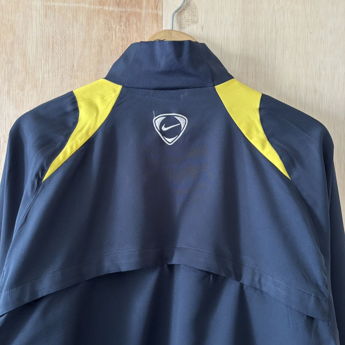 Nike 2005/06 Nike Inter Milan Pirelli Track Jacket Size US M / EU 48-50 / 2 - 7 Thumbnail