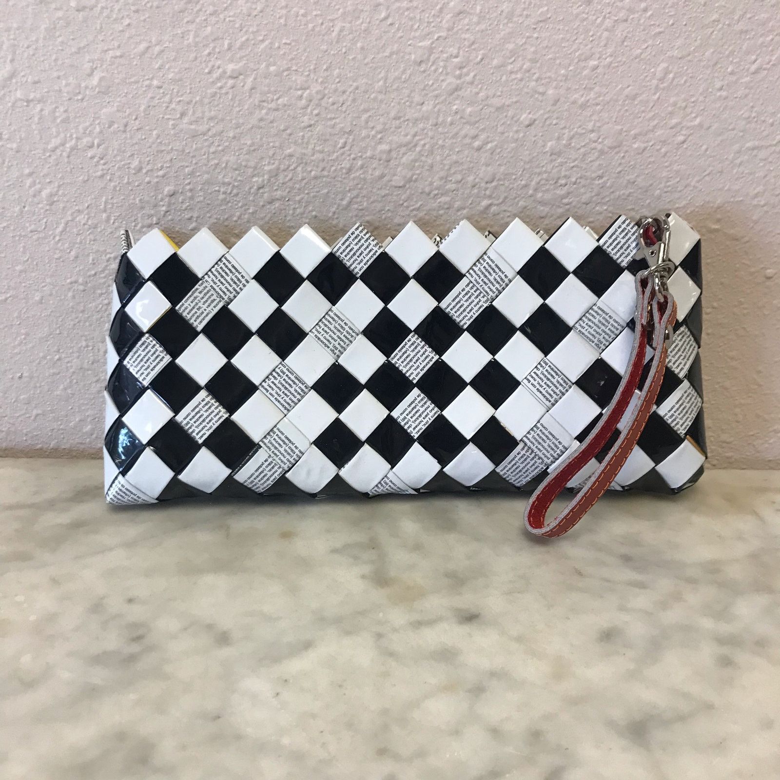 Other 90s Nahui Ollin Artisan recycled candy wrapper wristlet Size ONE SIZE - 2 Thumbnail