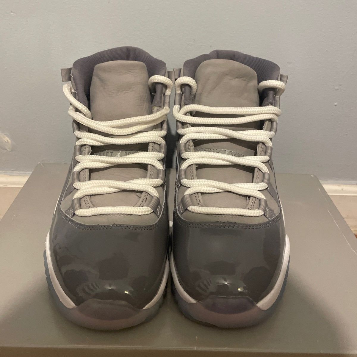 Jordan Brand Jordan cool greys size 10 Size US 10 / EU 43 - 2 Thumbnail