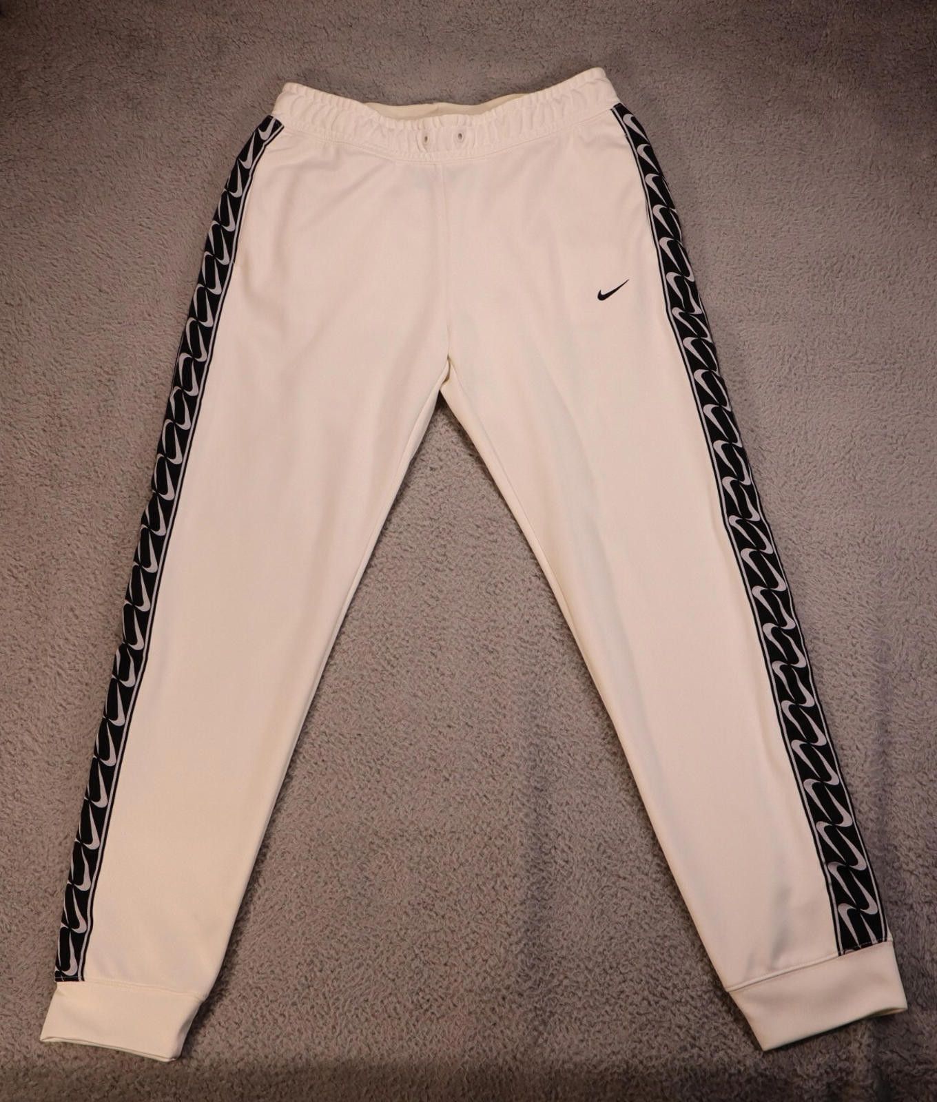 Nike Nike men Sportswear Platinum Silver Cuff Jogger Sweat Pants Size US 32 / EU 48 - 1 Thumbnail