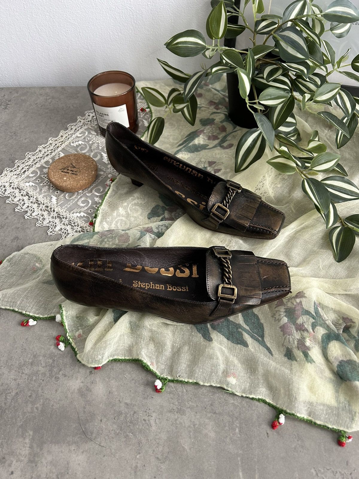 Vintage Vintage archival kitten heels like miu miu gold washed y2k Size US 6 / IT 36 - 8 Thumbnail