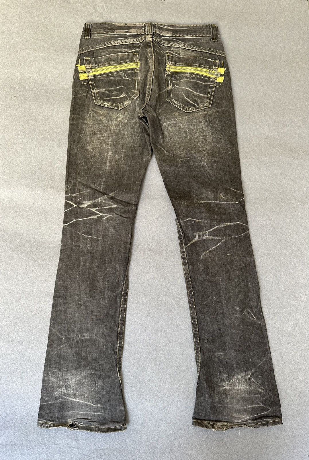 Japanese Brand FLARE Slim Ozz Pinball Distressed Denim Size US 30 / EU 46 - 2 Thumbnail
