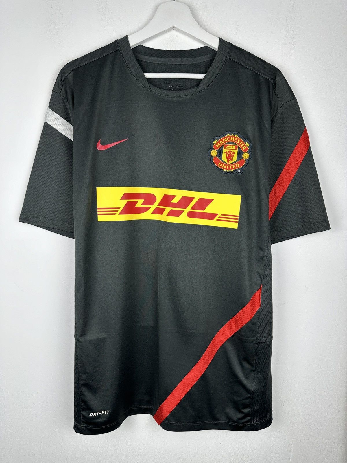 Nike Manchester United 2012 DHL Soccer Jersey Football Shirt Size US XL / EU 56 / 4 - 2 Thumbnail