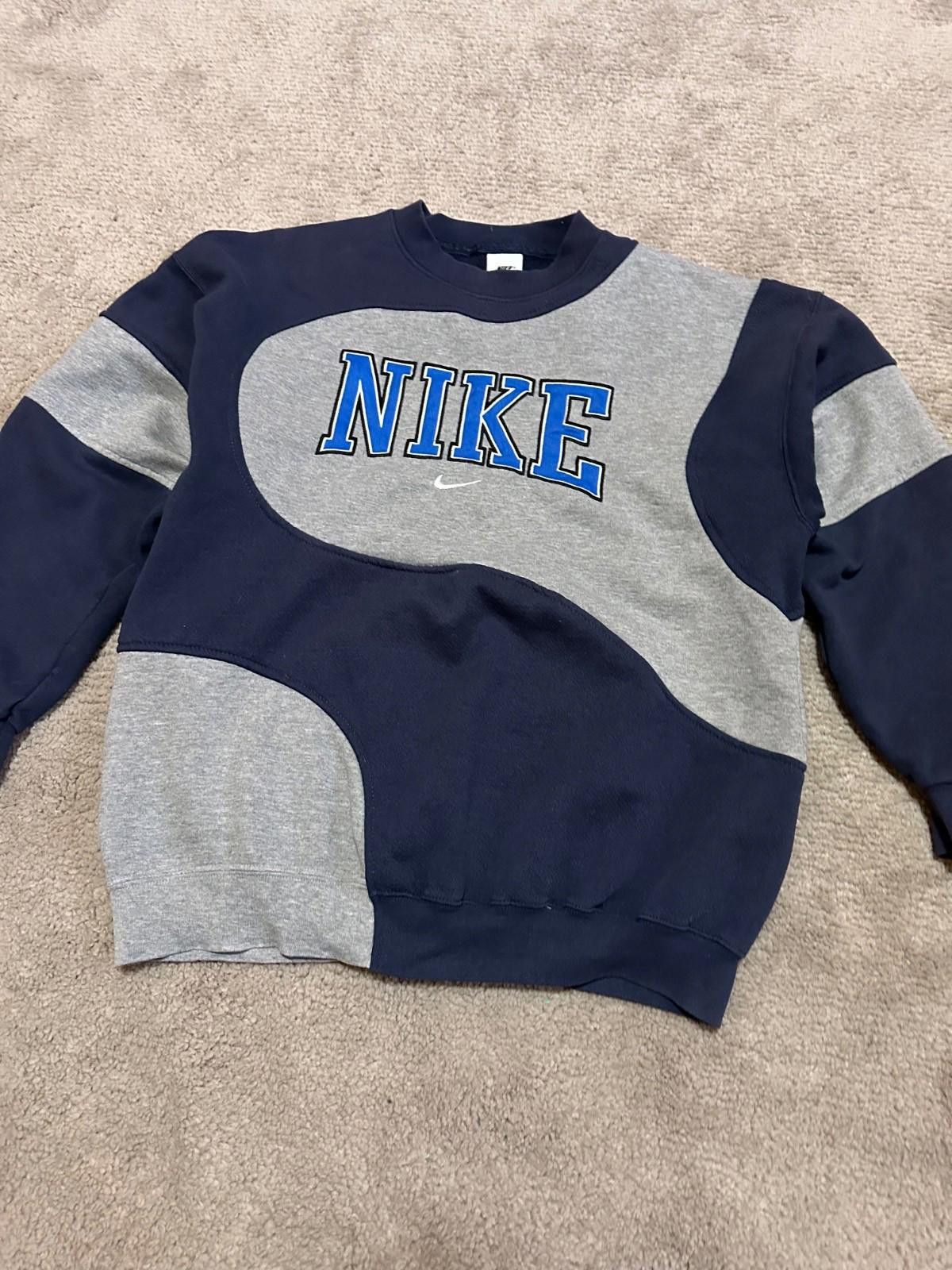 Nike Vintage Nike OverSize Sweatshirt Custom Distressed Y2K Sz L Size US L / EU 52-54 / 3 - 3 Thumbnail