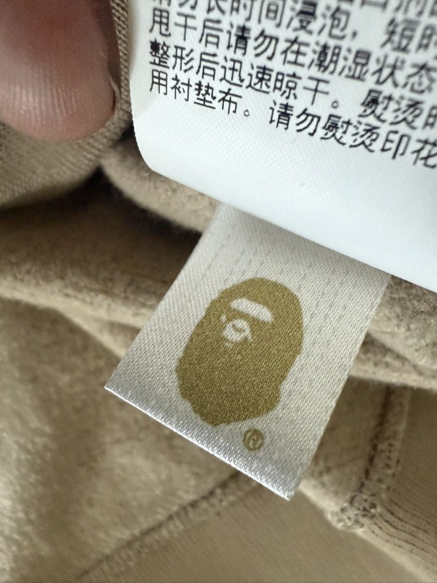 Bape Bape Japan exclusive crewneck Size US L / EU 52-54 / 3 - 9 Thumbnail