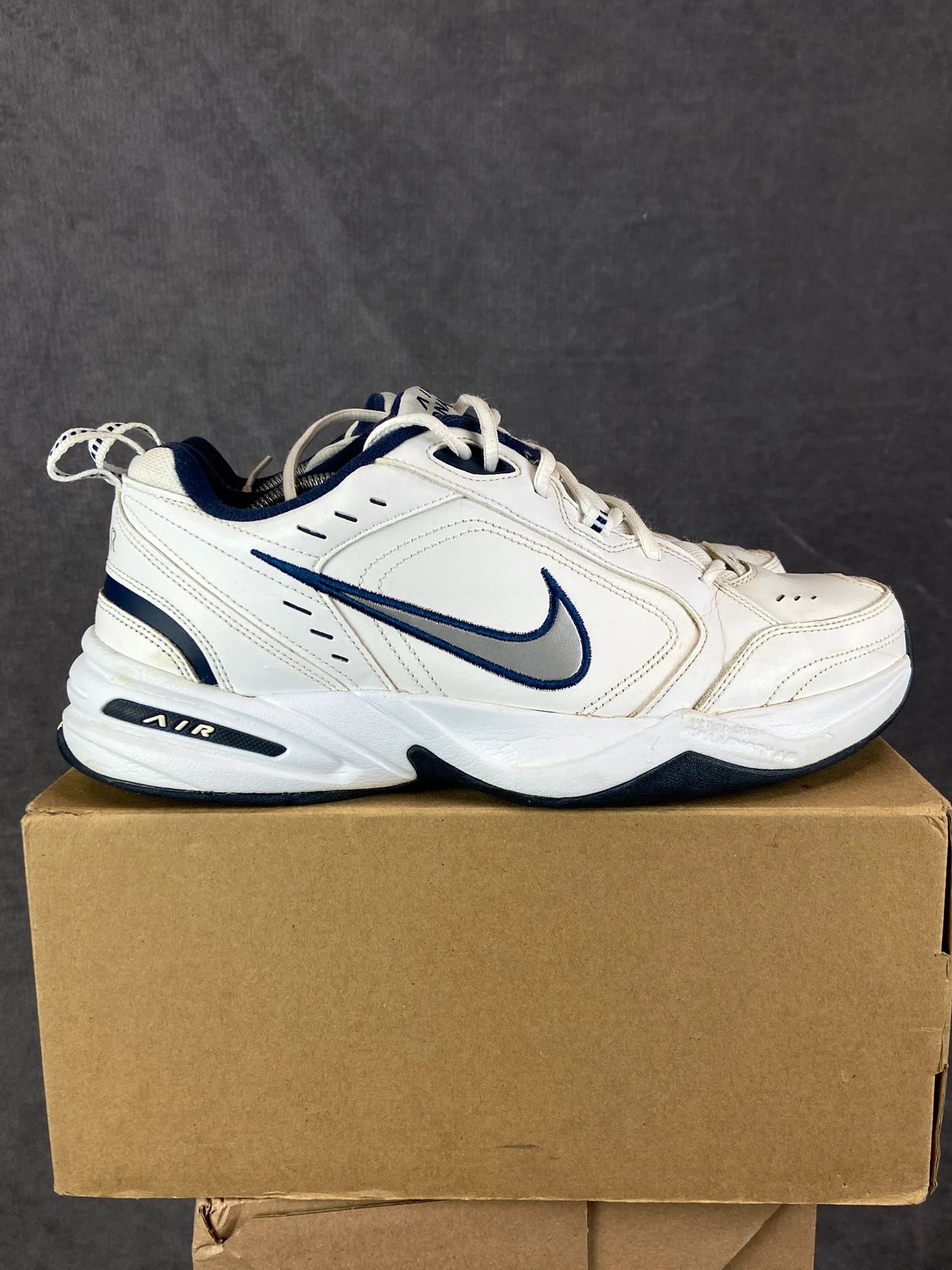 Nike Nike White Sport Sneakers Size EU 44.5 Size US 11.5 / EU 44-45 - 5 Thumbnail