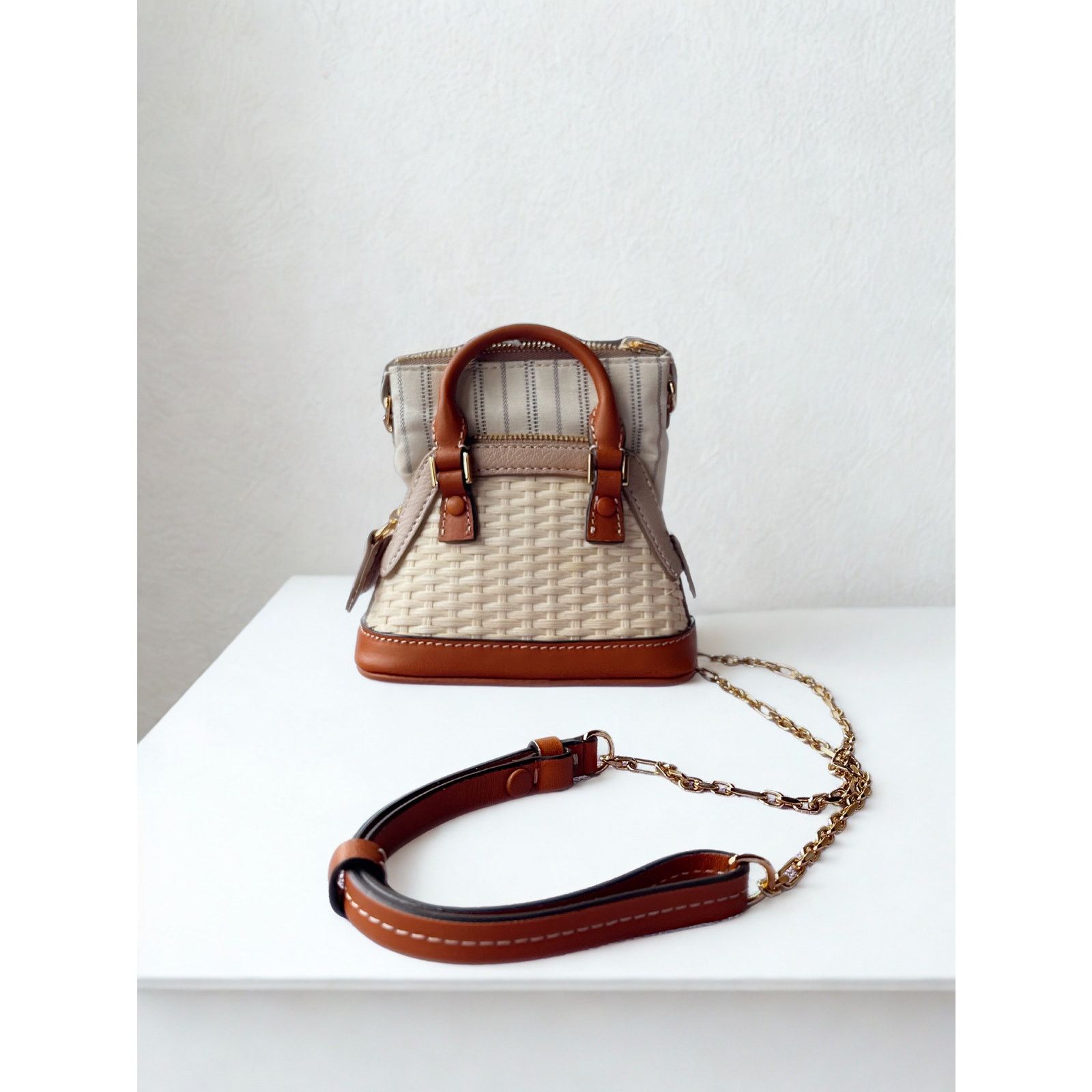 Maison Margiela Maison Margiela 5AC Classique Baby Top Handle Raffia Beige Size ONE SIZE - 2 Thumbnail