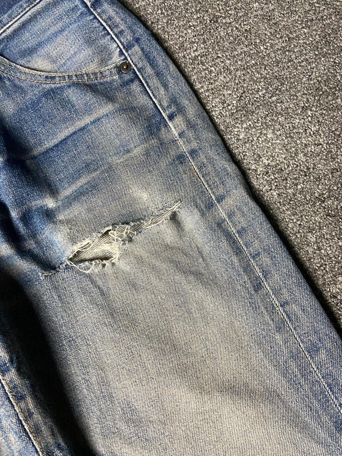 Japanese Brand Antimode Japanese Brand Distressed Jeans (165) Size US 29 - 11 Thumbnail