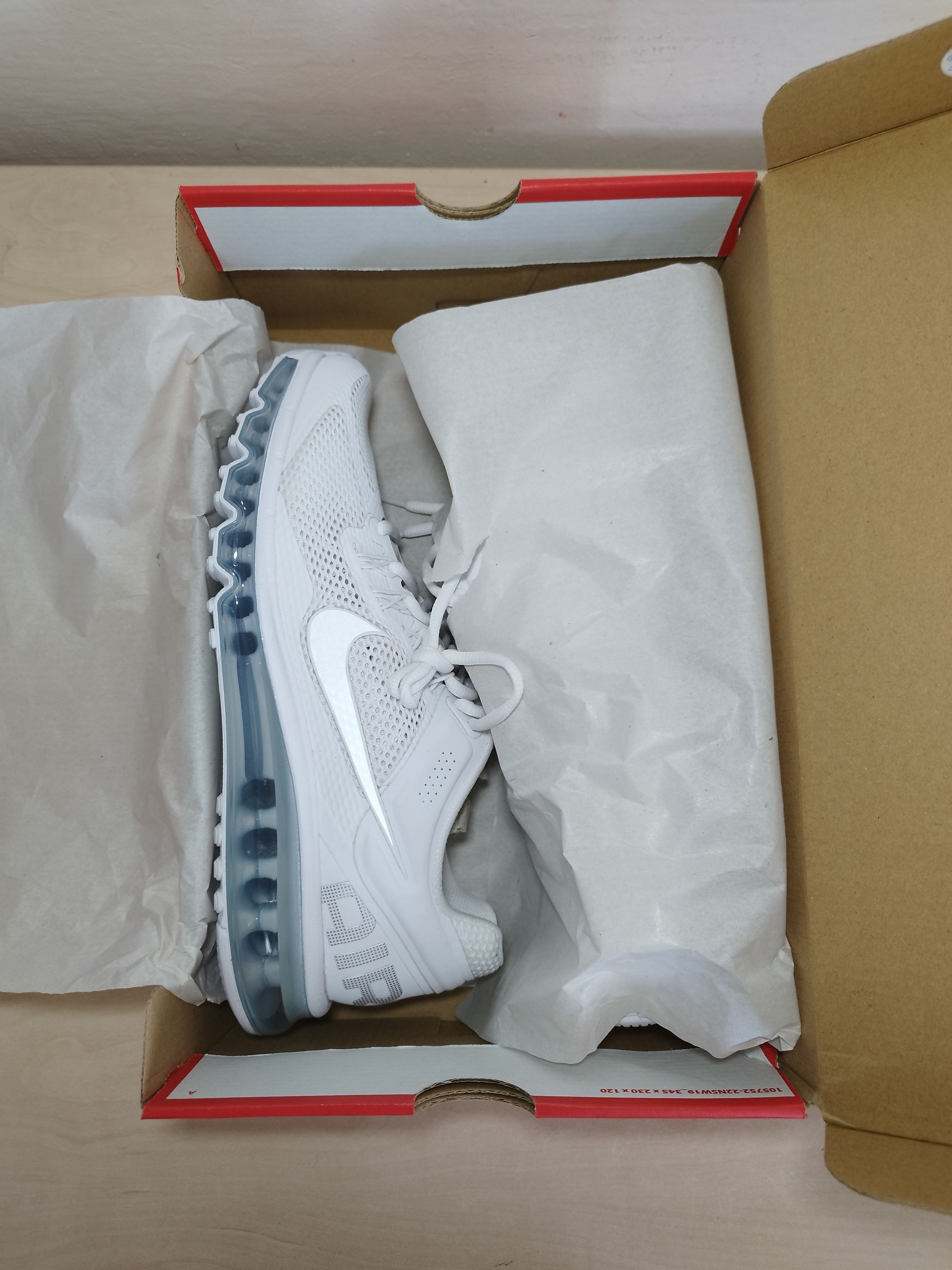 Nike Nike air max 2013 Size US 10 / EU 43 - 2 Thumbnail