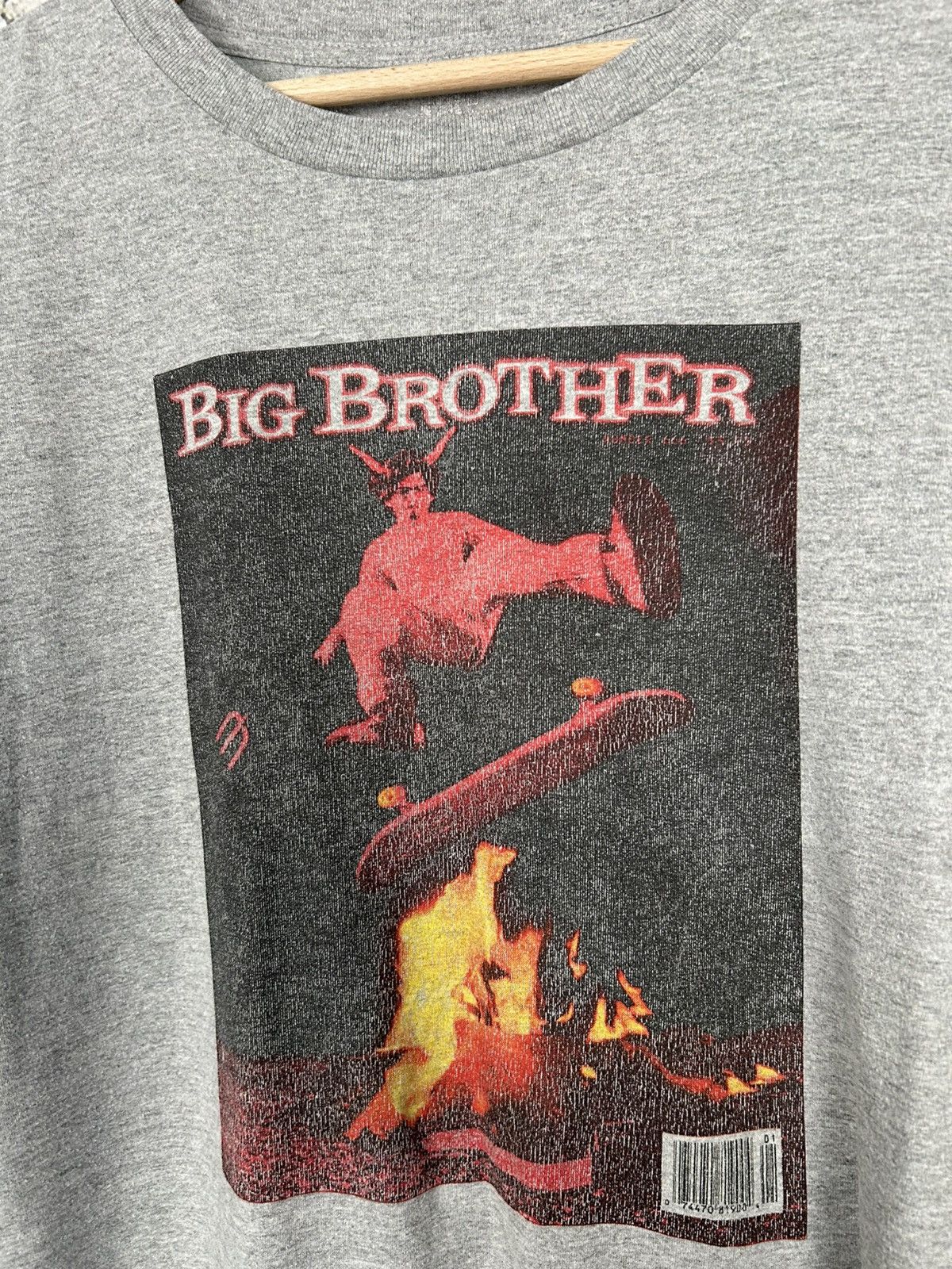 DC Vintage DC Skateboarding Tee Rap Streetwear Baggy Retro Size US L / EU 52-54 / 3 - 3 Thumbnail