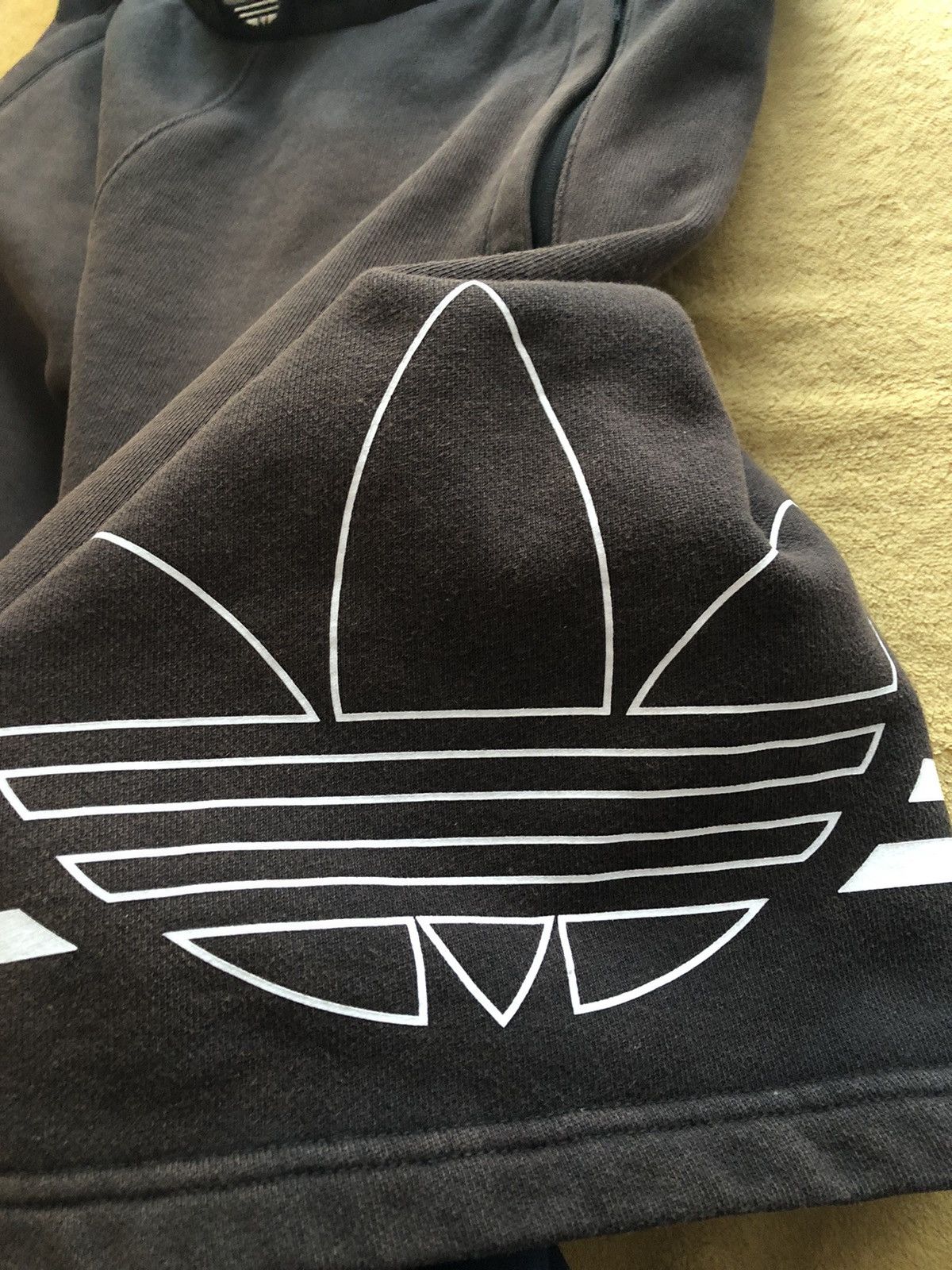 Adidas ADIDAS BIG LOGO VINTAGE QUALITY SHORTS Size US 30 / EU 46 - 4 Thumbnail
