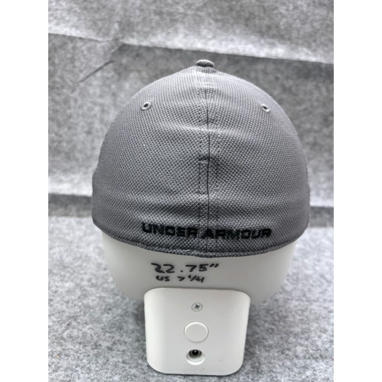 Under Armour Under Armour Hat Cap Fitted Adult XL Gray 100% Polyester Classic Fit Baseball Cap Unisex Adults Size ONE SIZE - 7 Thumbnail