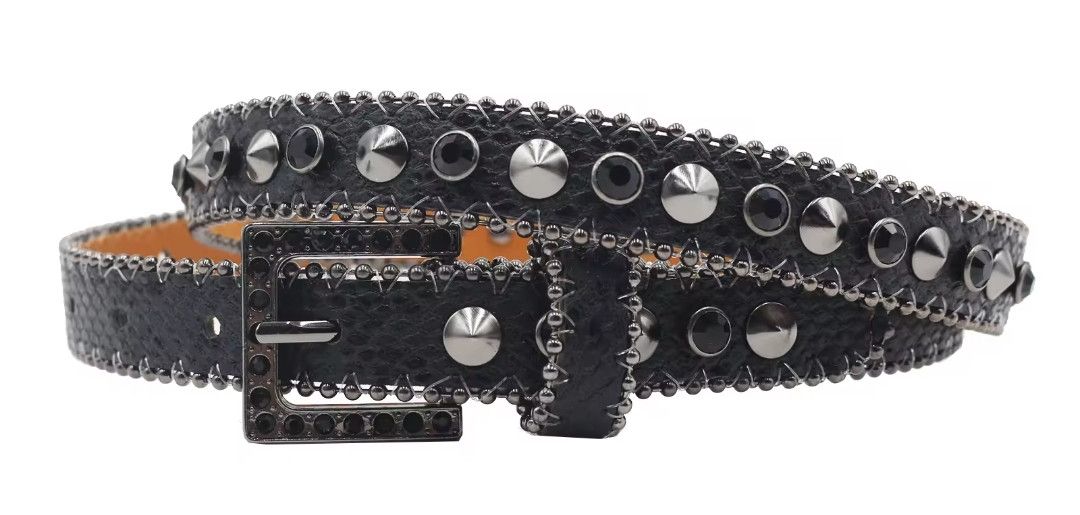 Vintage The rhine and the spiky black lux belts Size ONE SIZE - 2 Thumbnail