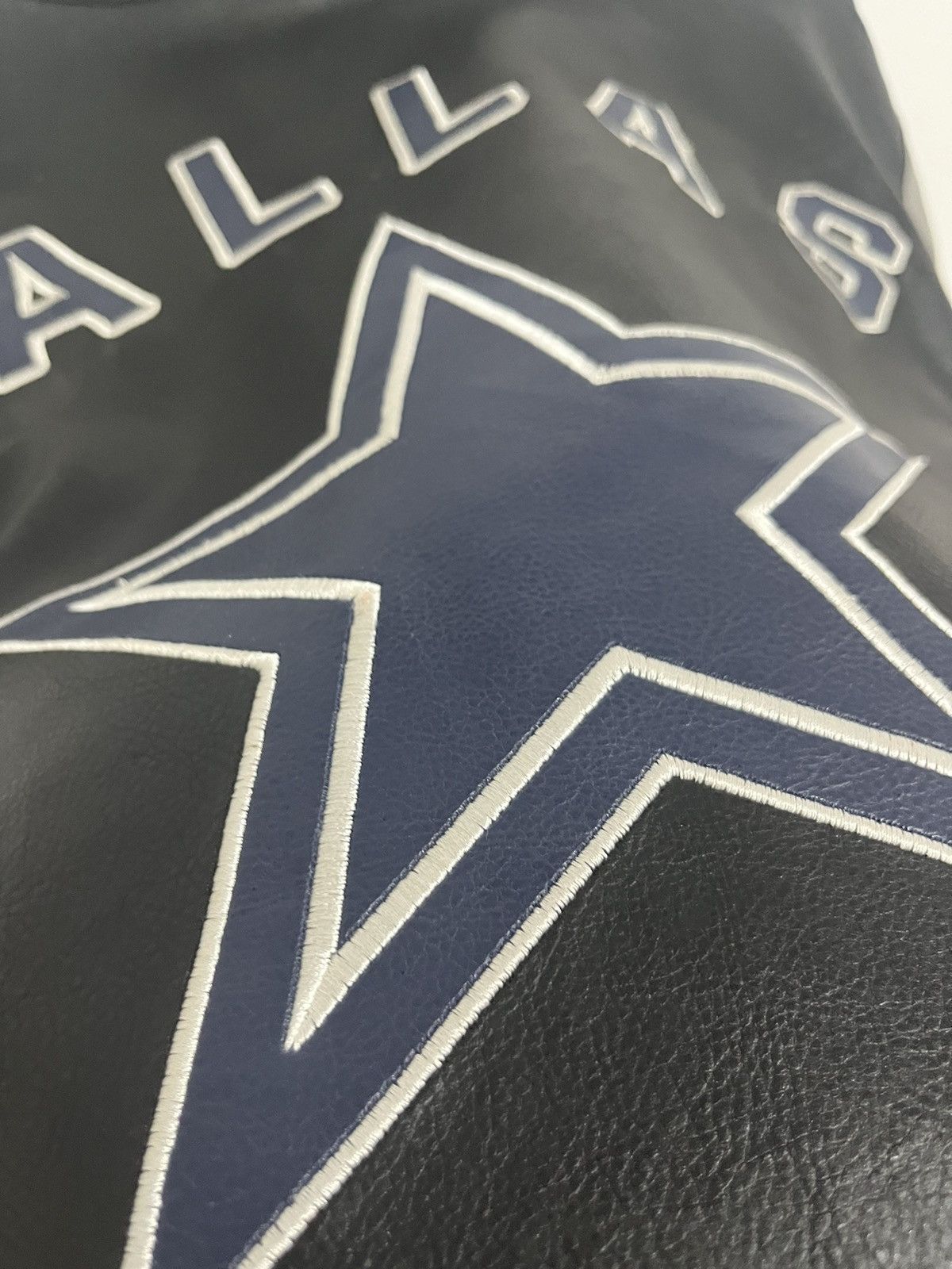 NFL × Vintage Vintage Dallas Cowboys Leather Jacket Size US L / EU 52-54 / 3 - 14 Thumbnail