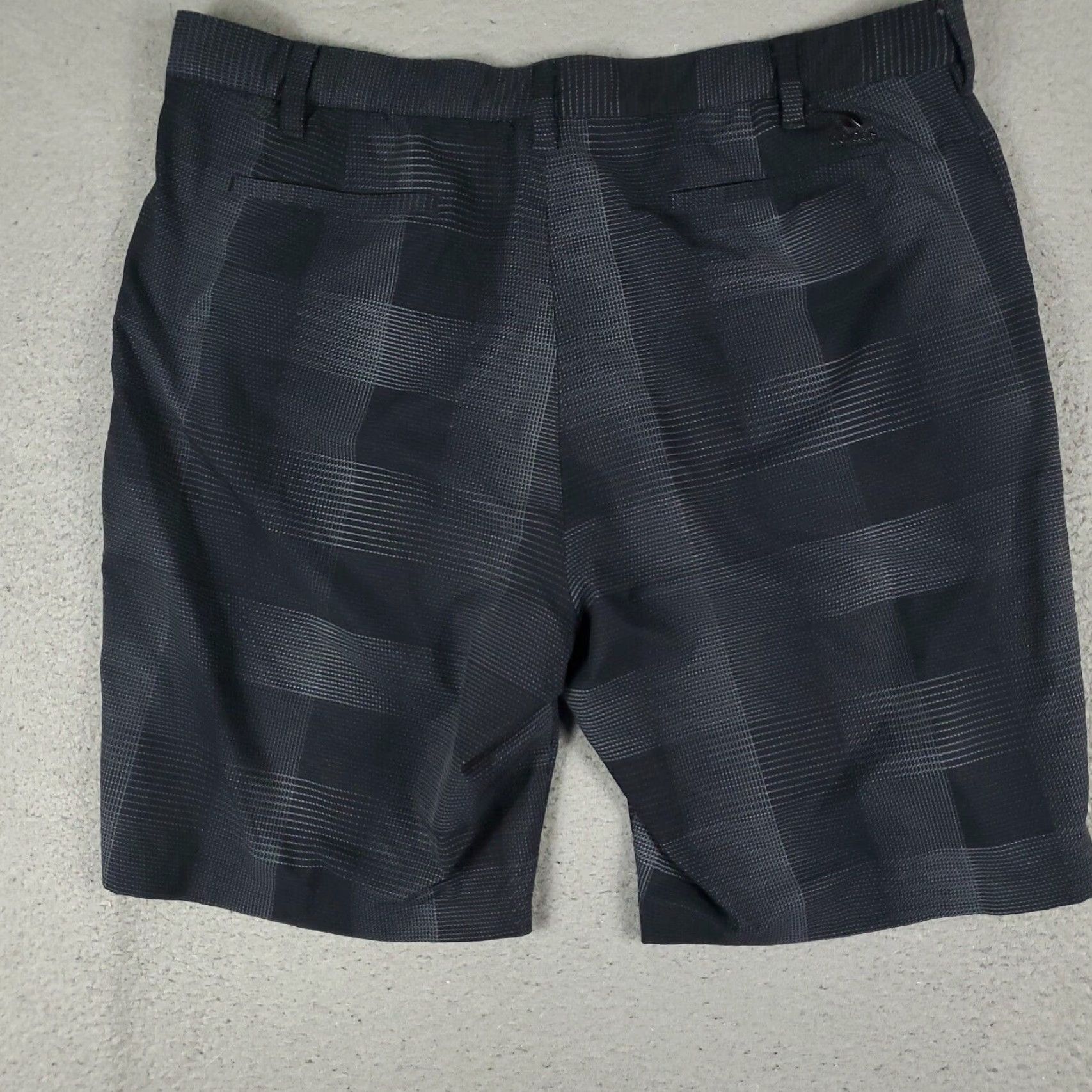 Adidas VINTAGE Adidas Shorts Men Size 40 Black Plaid Chino Casual Golf Flat Front Size US 40 / EU 56 - 7 Thumbnail