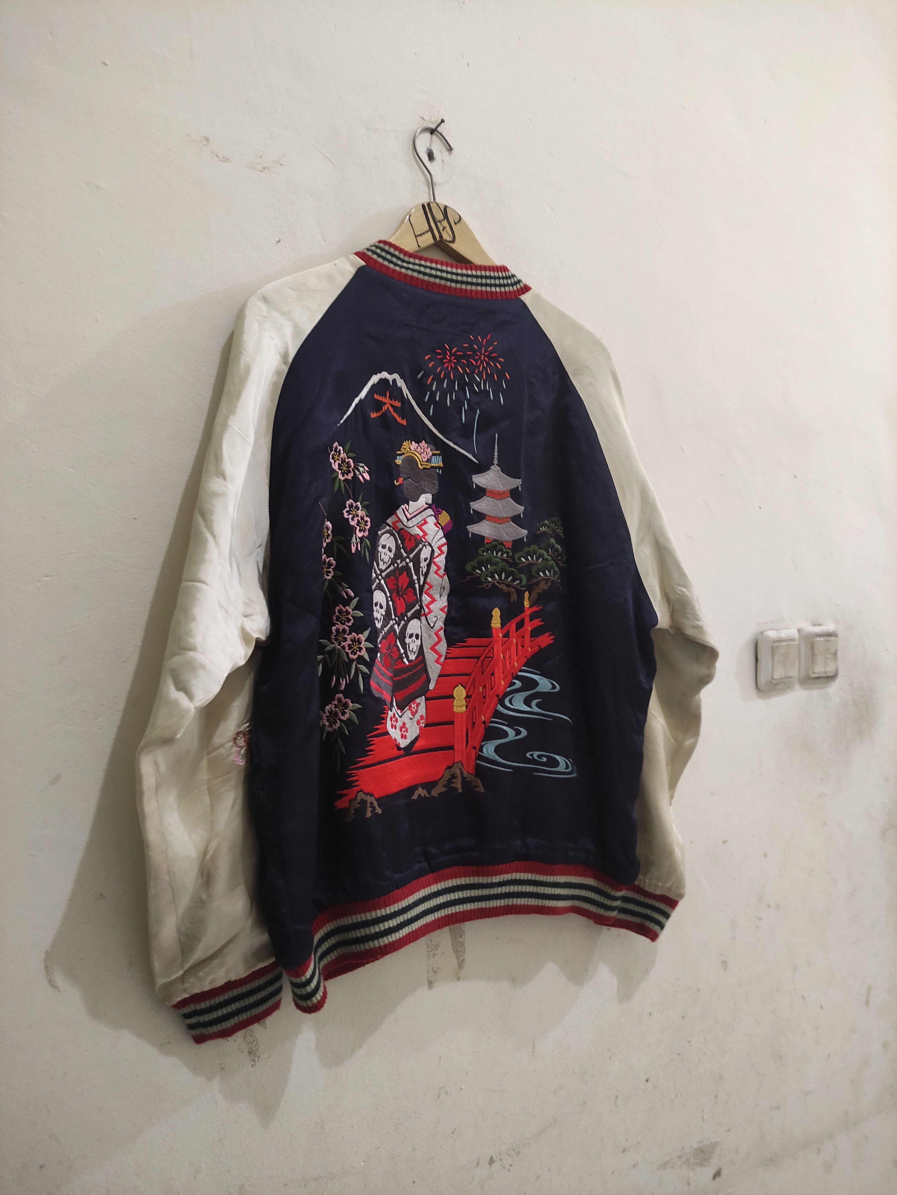 Japanese Brand × Toyo Enterprises Vintage cropped head sukajan souvenir jacket 100% rayon Size US L / EU 52-54 / 3 - 8 Thumbnail