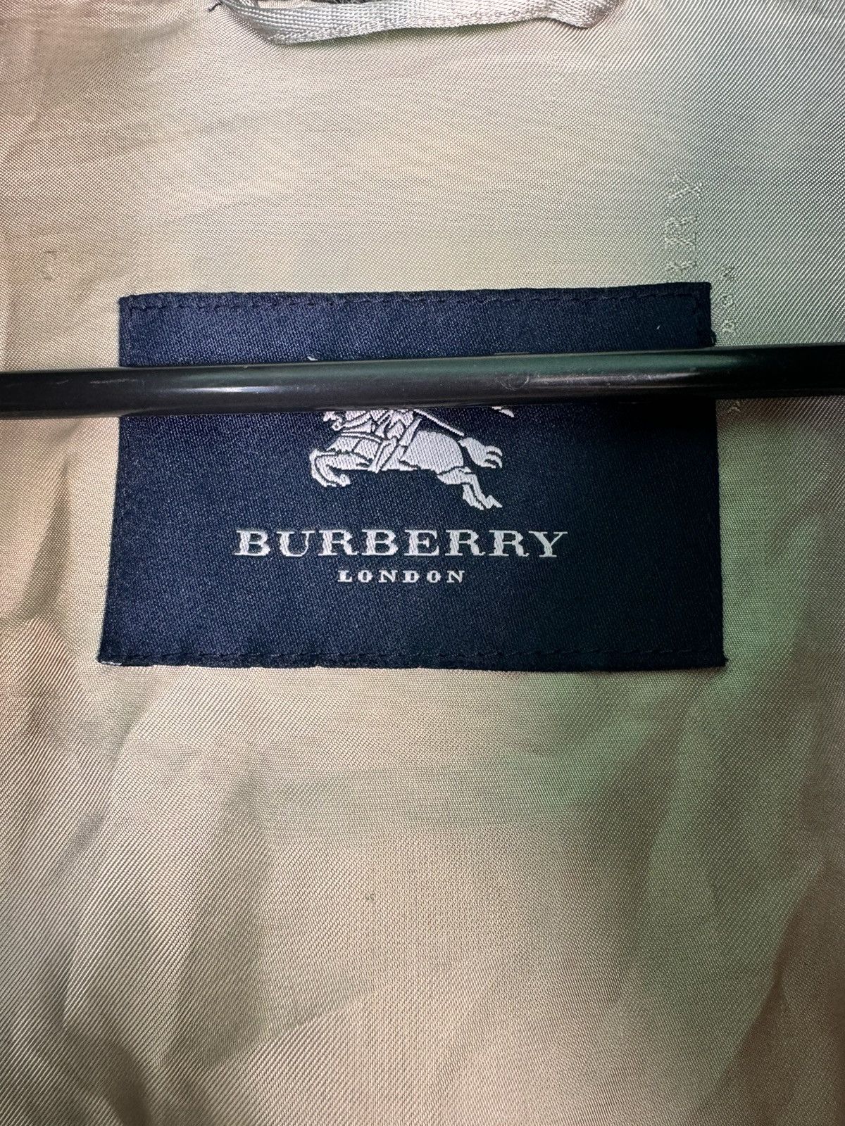 Burberry × Vintage Authentic Vintage Burberry Lined Nova Check Women’s Coat Size L / US 10 / IT 46 - 5 Thumbnail