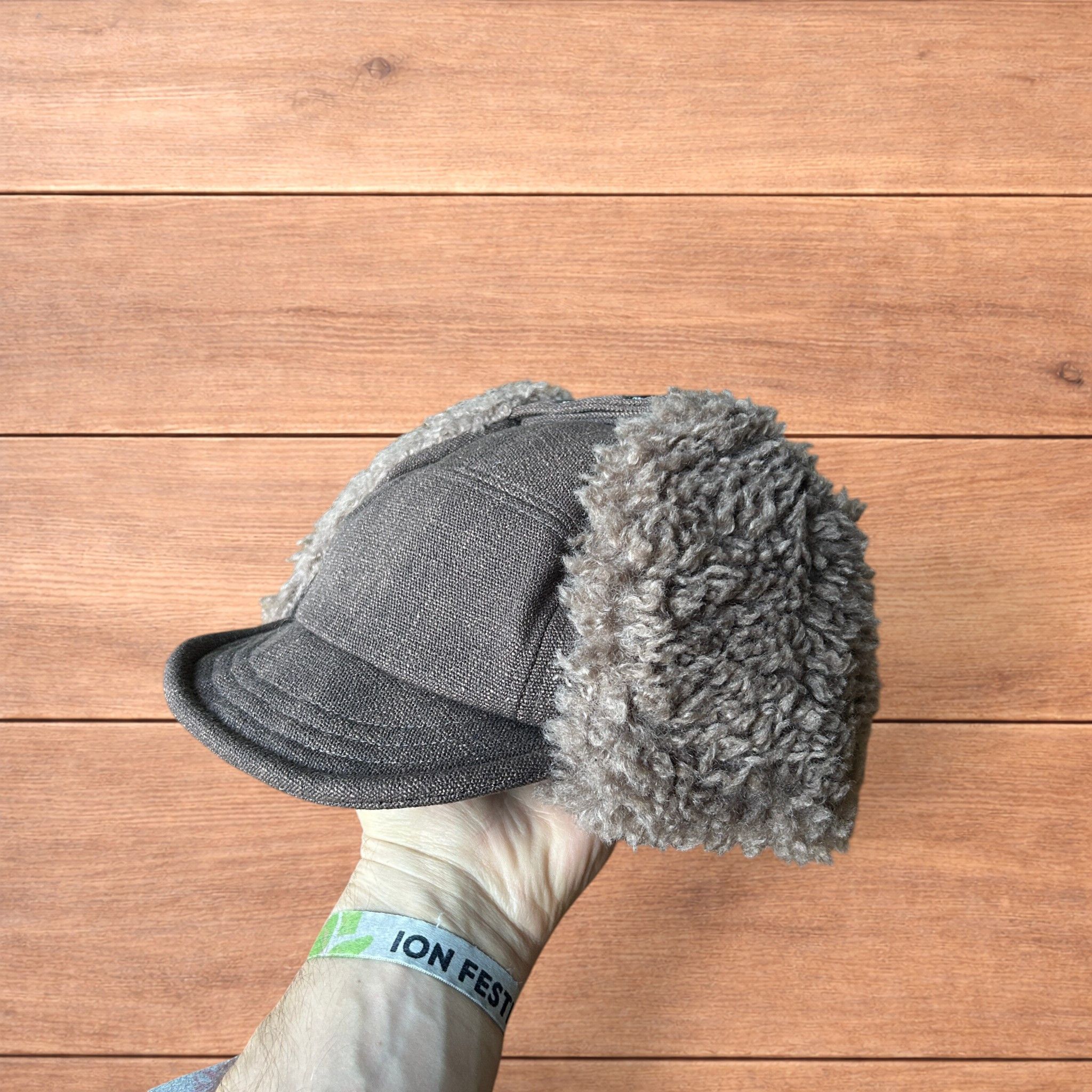 Japanese Brand Fluffy Woolen padded trapper deer stalker hat cap in brown. Size ONE SIZE - 2 Thumbnail