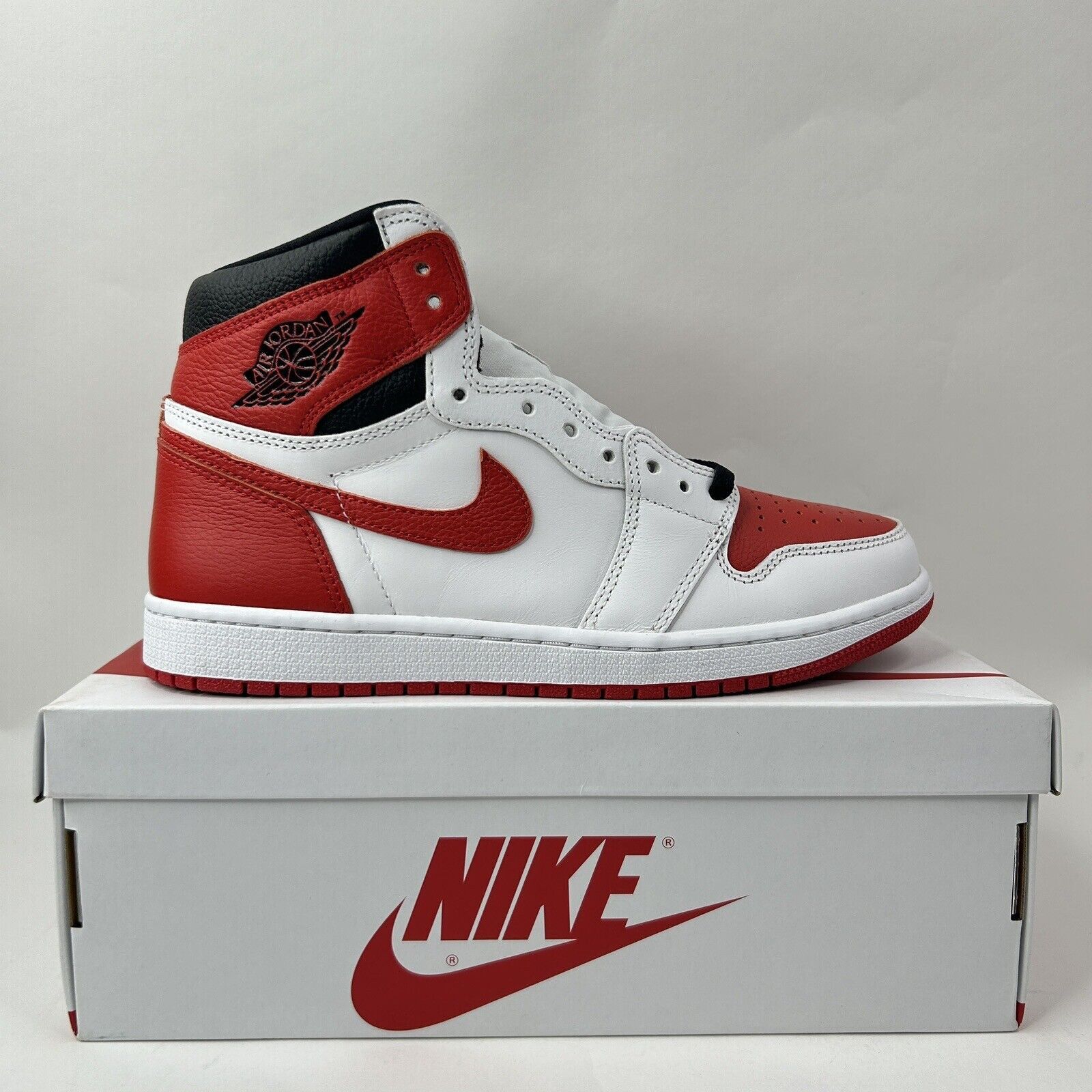 Nike Nike Air Jordan 1 Retro High OG “Heritage/White Red” 2024 Size US 9 / EU 42 - 4 Thumbnail