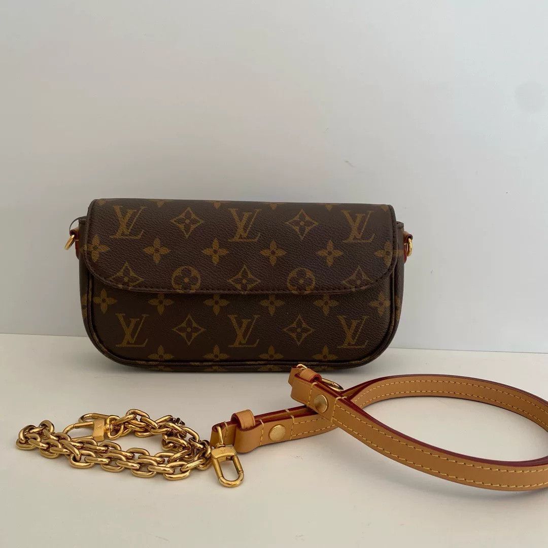 Louis Vuitton Pre-loved Bag Very good condition Size ONE SIZE - 1 Thumbnail