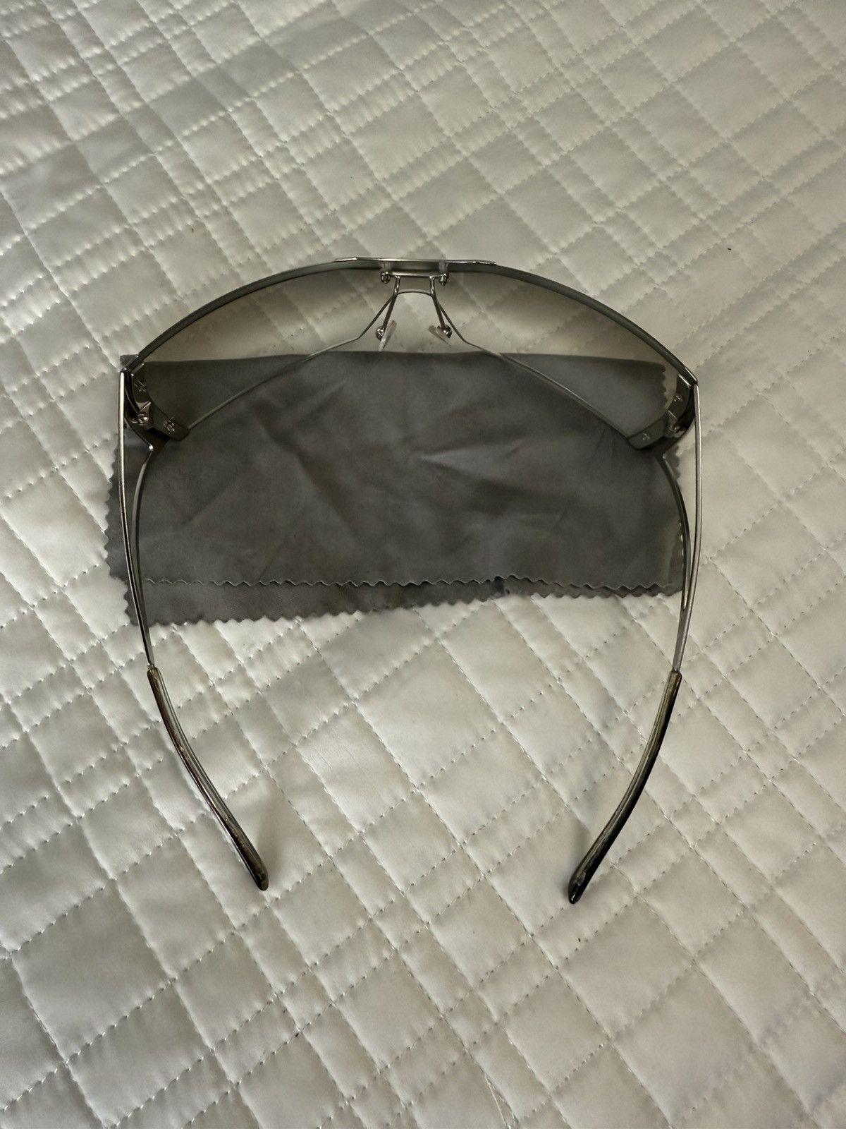Valentino Vintage Authentic Valentino sunglasses Size ONE SIZE - 4 Thumbnail