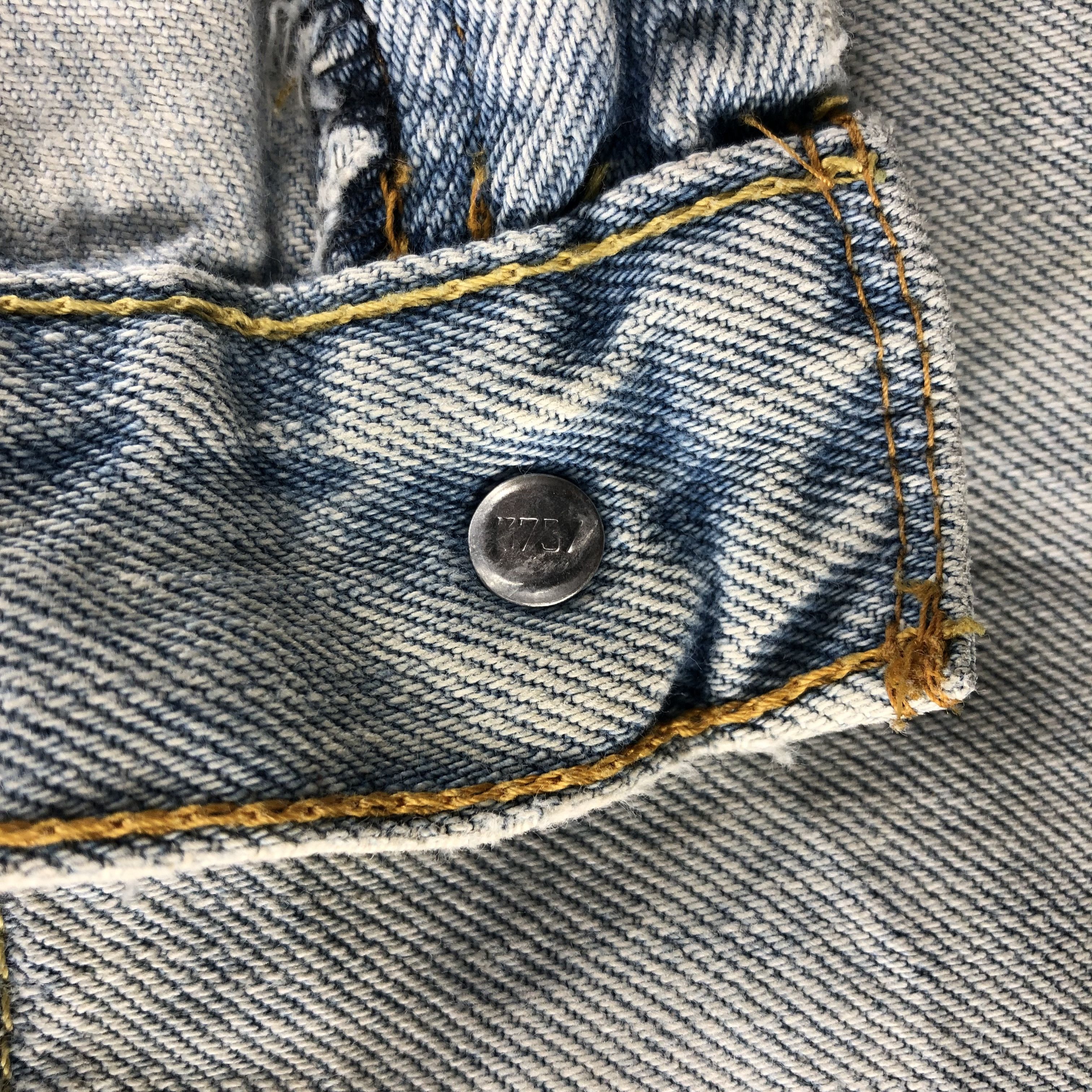 Levi's Vintage Light Wash Levis 560 Jeans- J1370 Size US 30 / EU 46 - 9 Thumbnail