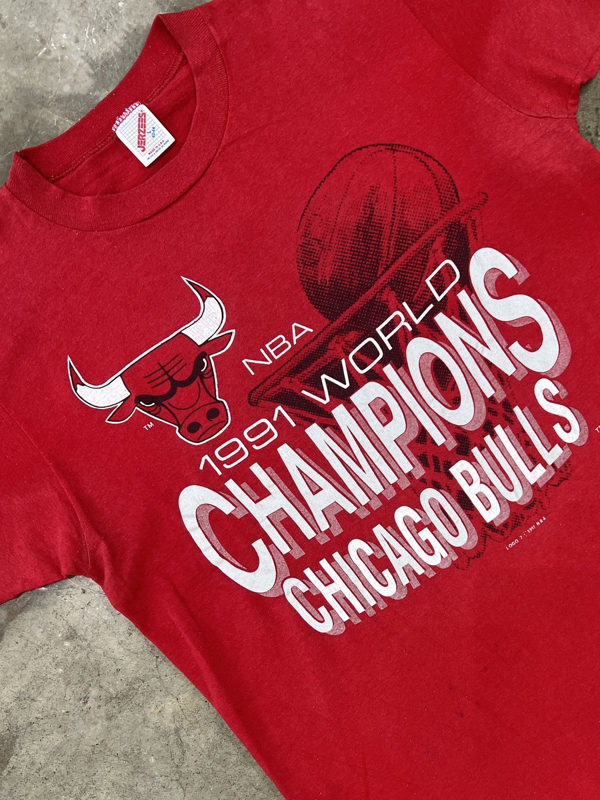 NBA × Vintage Vintage 1991 NBA Champ Chicago Bulls Single Stitch Tee Large Size US L / EU 52-54 / 3 - 1 Thumbnail