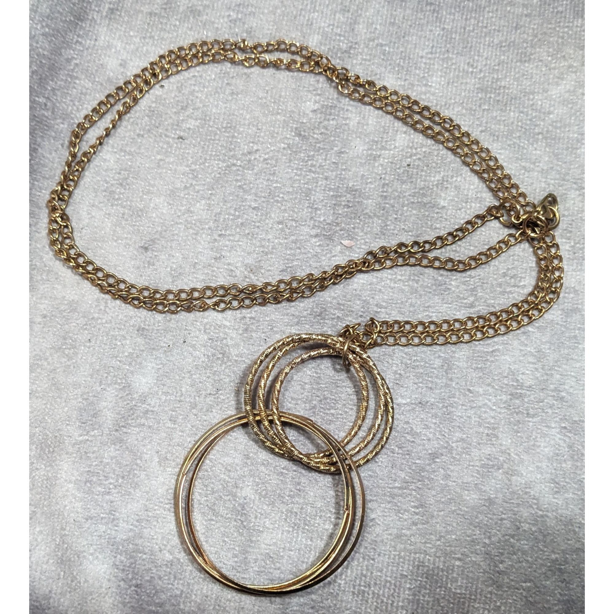 Other Casual Geometric Gold Tone Double Ring Pendant Necklace Size ONE SIZE - 6 Thumbnail