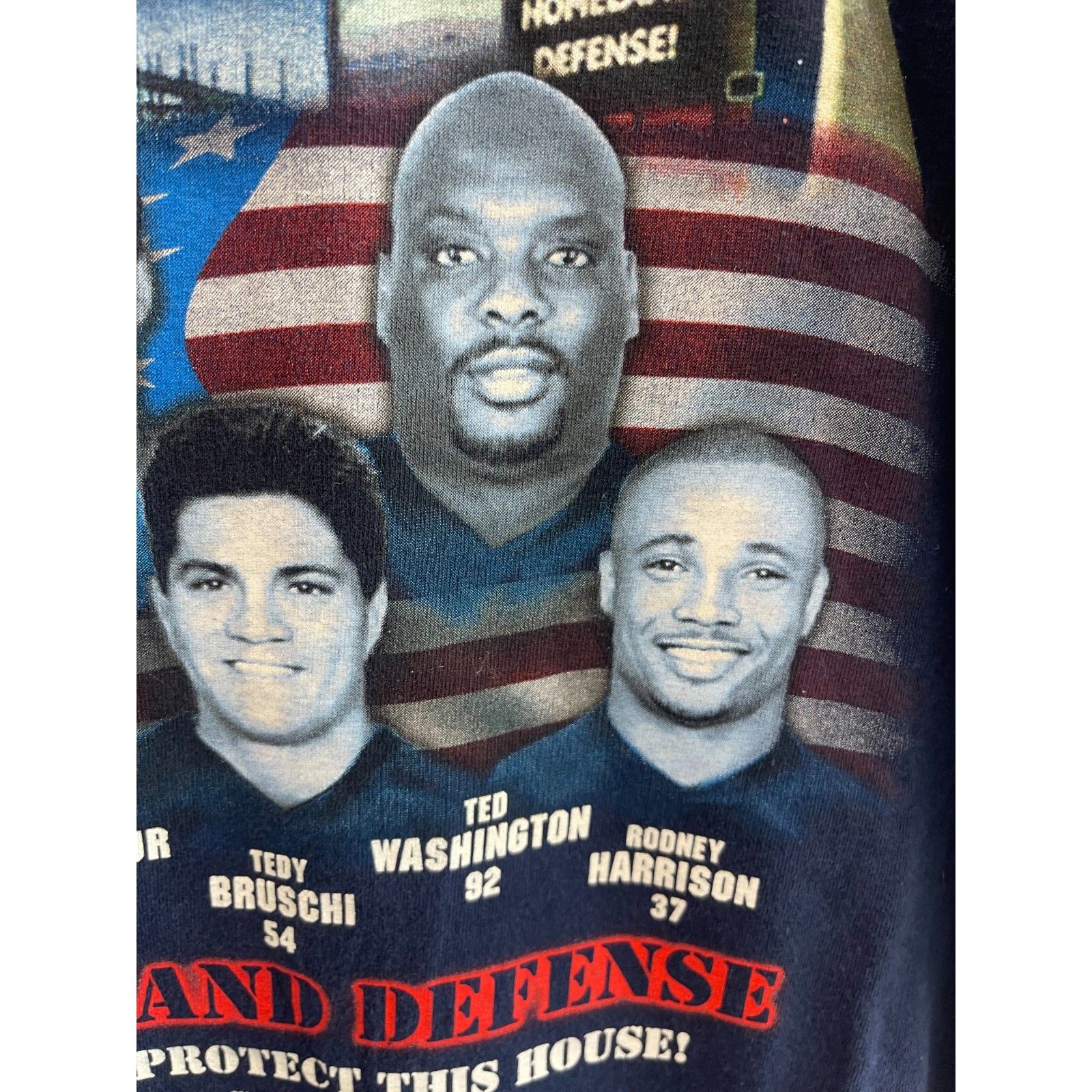 Fruit Of The Loom RARE 2004 NEW ENGLAND PATRIOTS HOMELAND DEFENSE SHIRT LAW BR Size US L / EU 52-54 / 3 - 4 Thumbnail