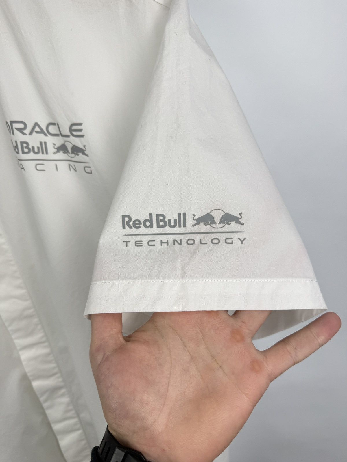 Red Bull 🇦🇹 Castore Oracle Red Bull Racing Team F1 Shirt Formula 1 Y2K Size US XL / EU 56 / 4 - 6 Thumbnail