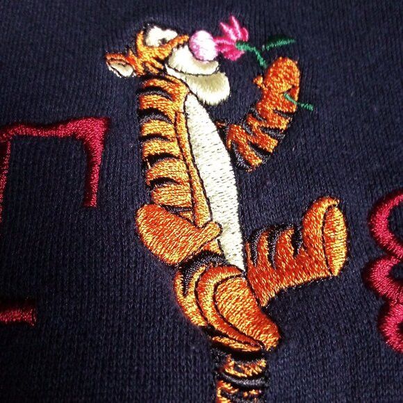 Other Vintage Winnie The Pooh Tigger Spell Out Crewneck Sweatshirt Size US XL / EU 56 / 4 - 1 Thumbnail