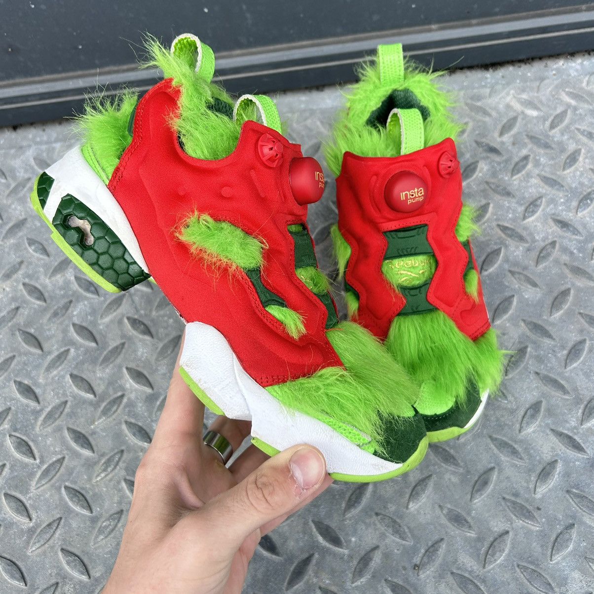 Reebok Reebok x grinch fury Size US 7.5 / IT 37.5 - 11 Thumbnail